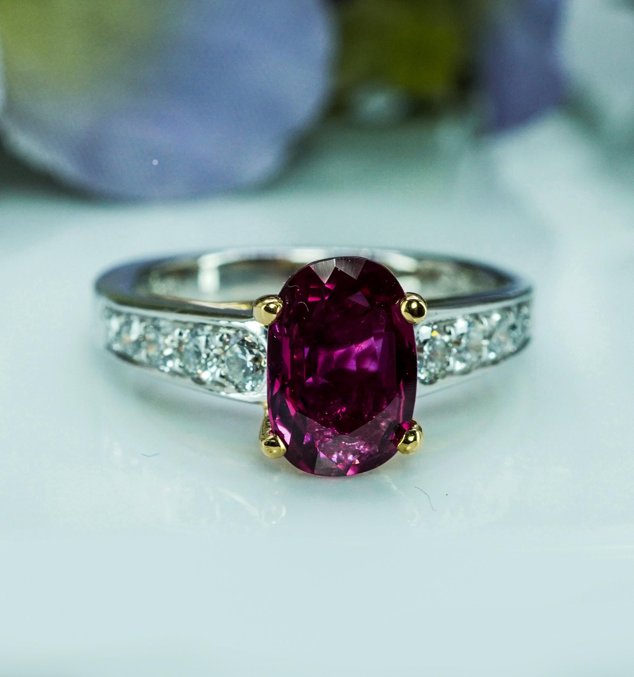 GIA Richard Krementz Rubí tailandés natural Diamante Anillo de platino RKG 1866 Cert Contemporáneo en venta