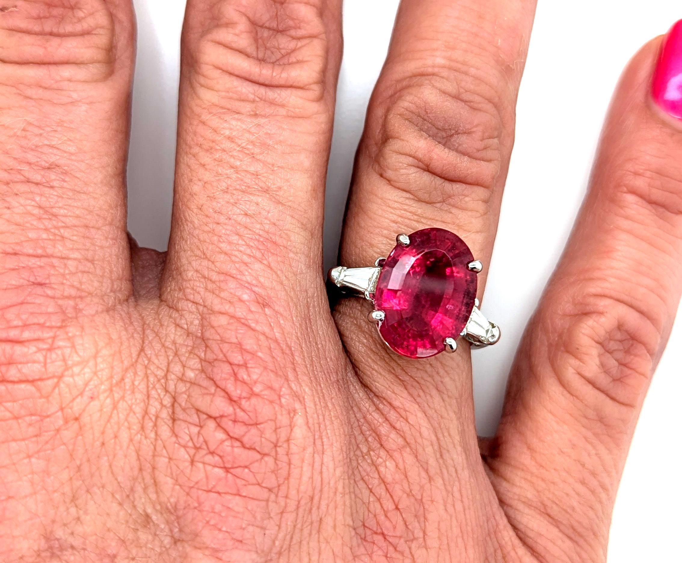 Bague en diamant rubellite GIA 8.36ct Original 1930's -1950's 14K Red Tourmaline en vente 2