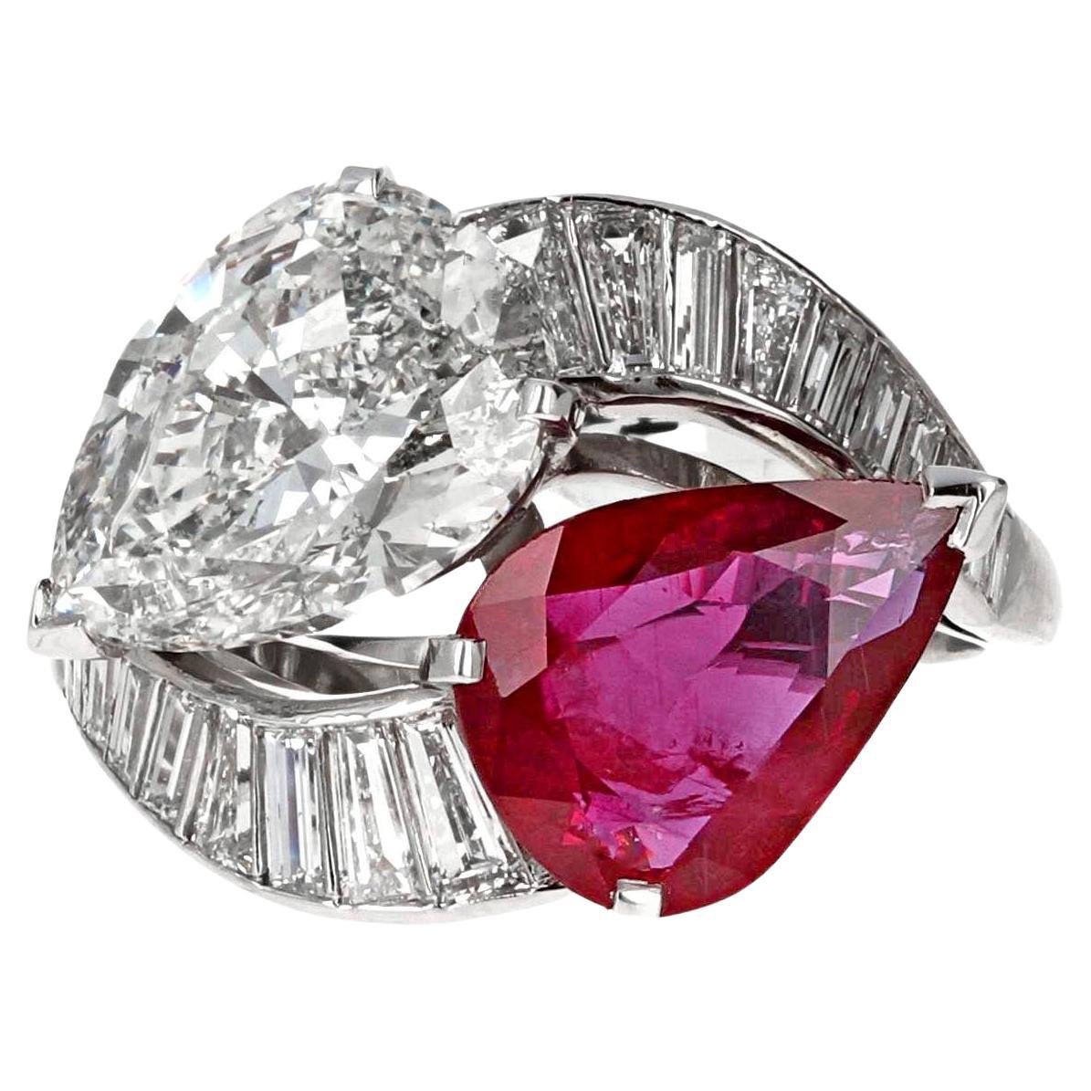 Platin-Verlobungsring mit GIA-Rubin und Diamant in Birnenform Toi et Moi