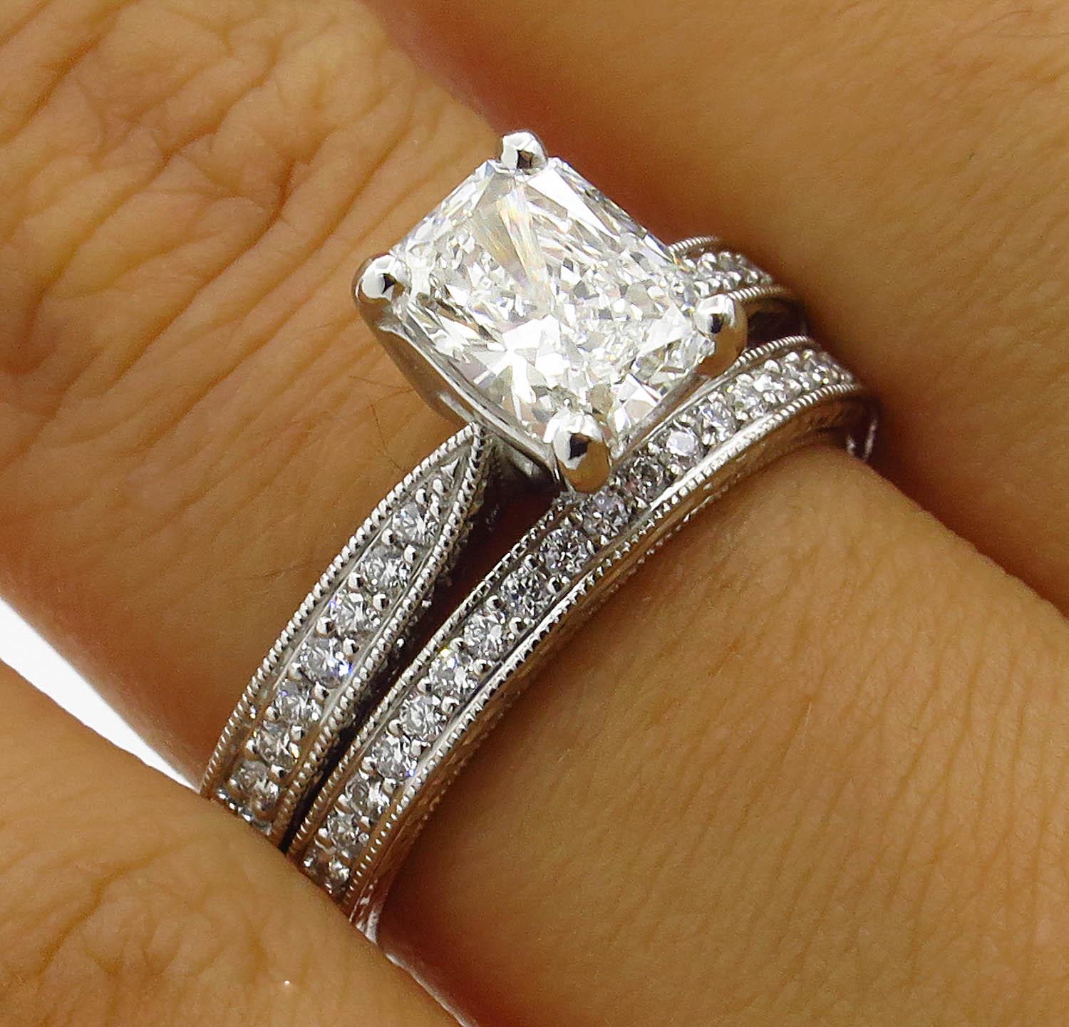 GIA SHY 2,00 Karat Estate Vintage Radiant Diamant Hochzeit Platin Ring im Angebot 9