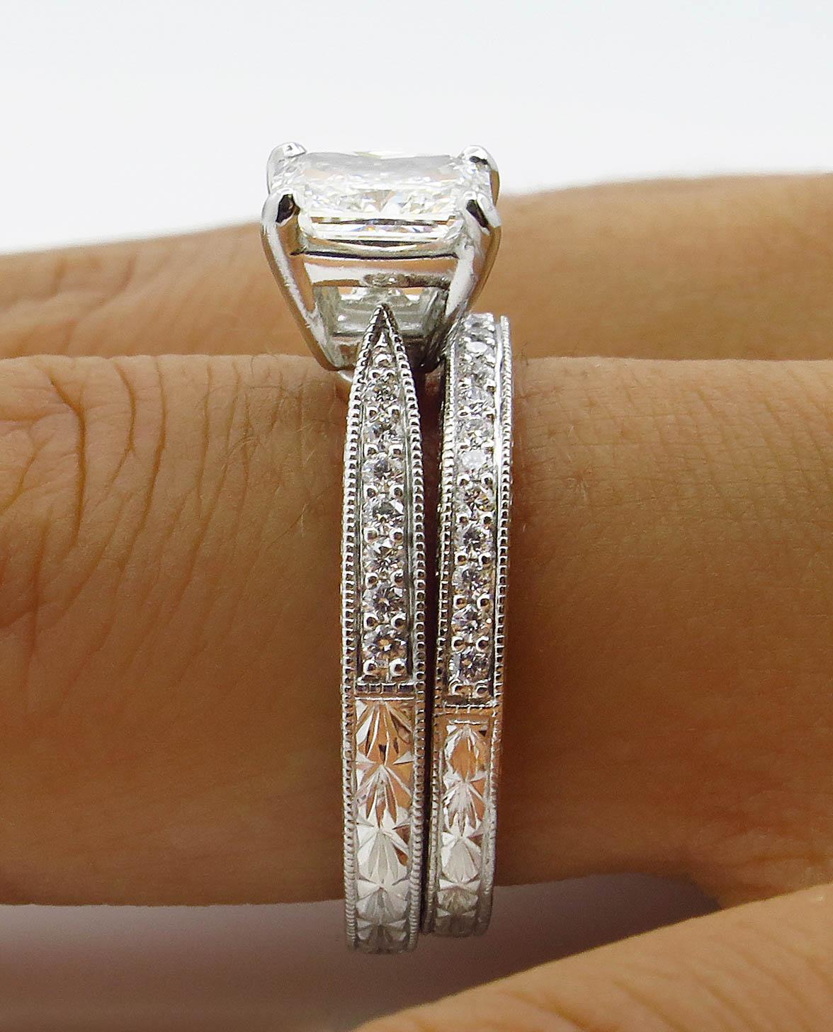GIA SHY 2,00 Karat Estate Vintage Radiant Diamant Hochzeit Platin Ring im Angebot 11