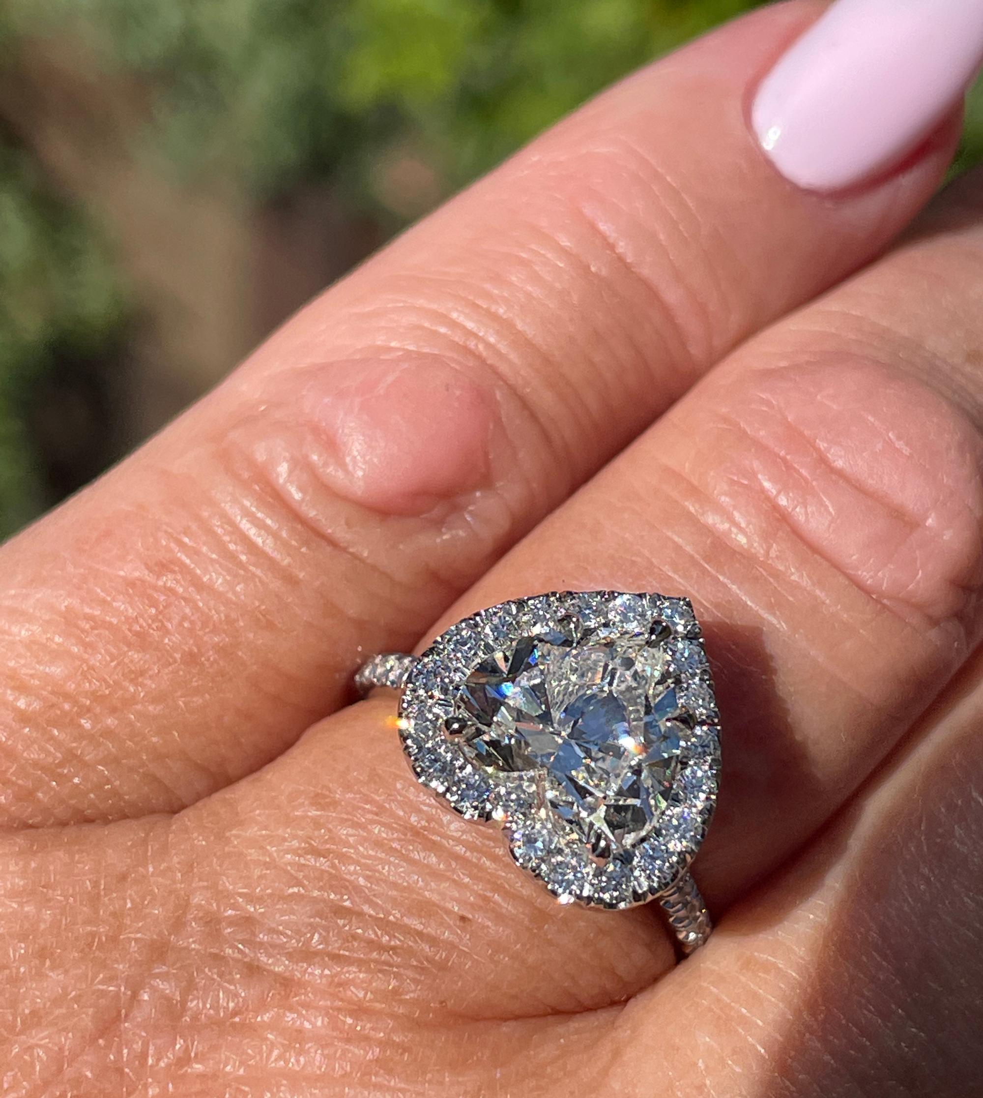 GIA schüchtern 4.0ctw HEART geformt Diamant Halo Anwesen Vintage Engagement Platin Ring im Angebot 7