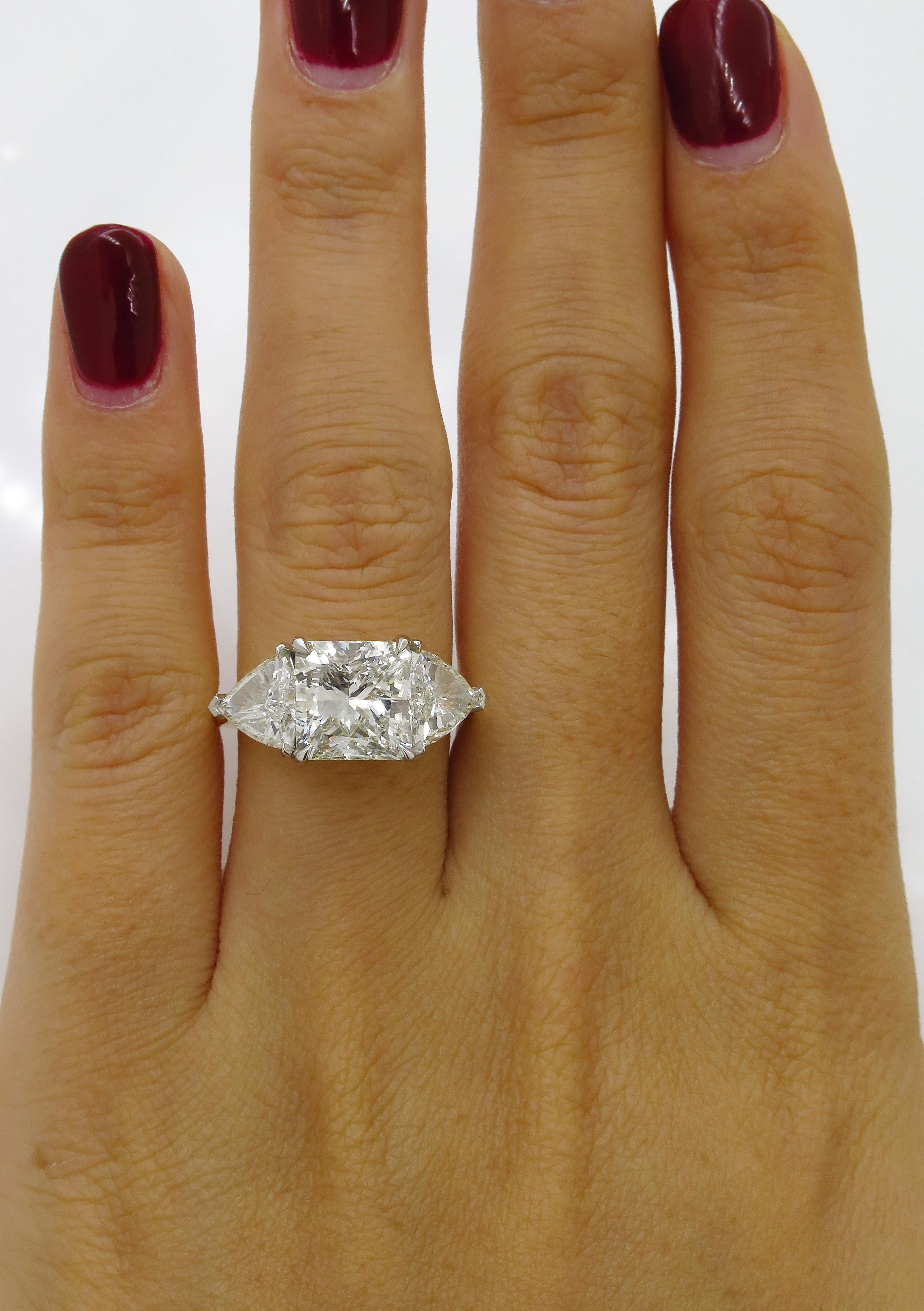 GIA Shy 5.00 Carat Radiant Diamond 3-Stone Wedding Plat Yellow Gold Ring 7