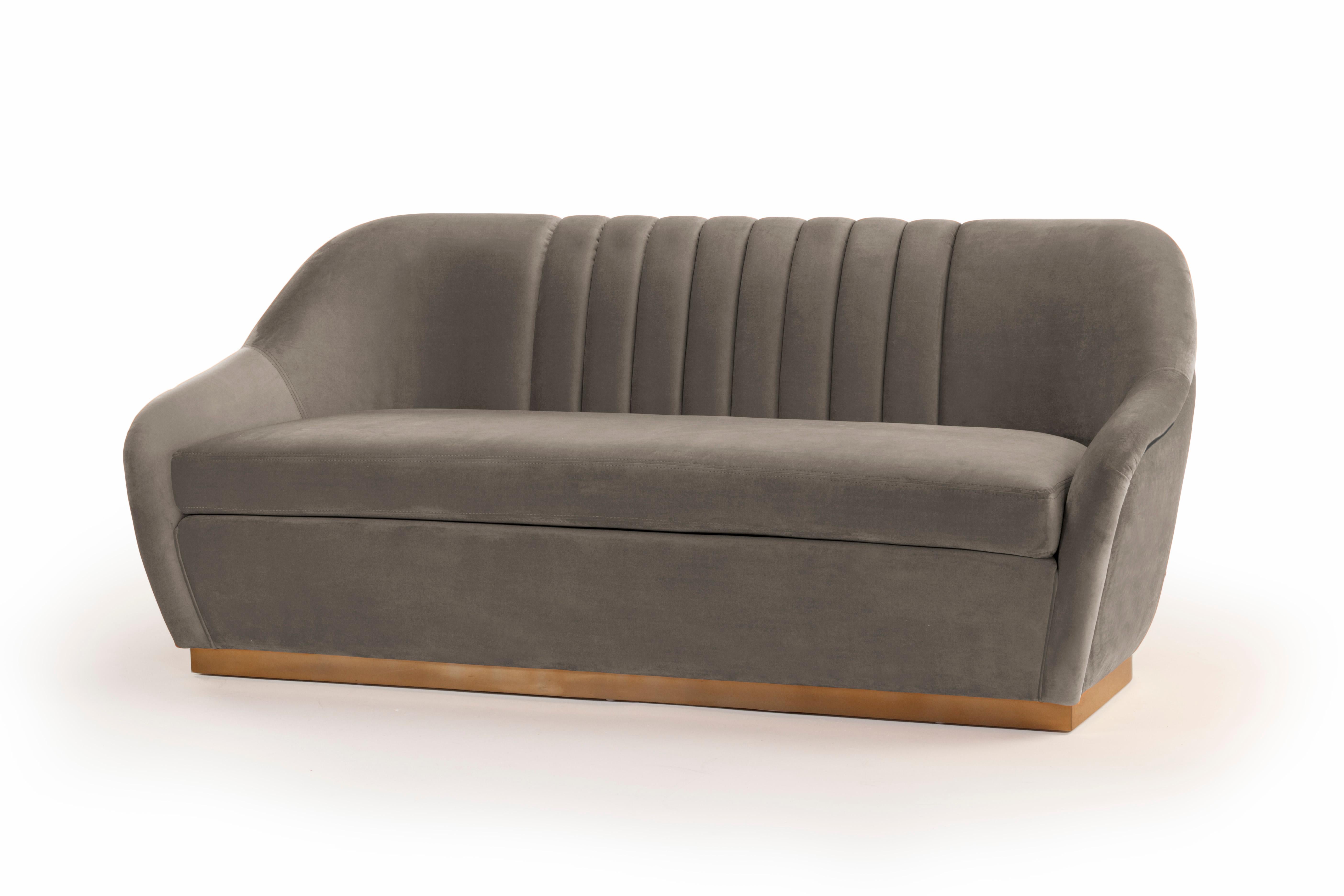 Polished Gia Sofa 2-Seat For Sale