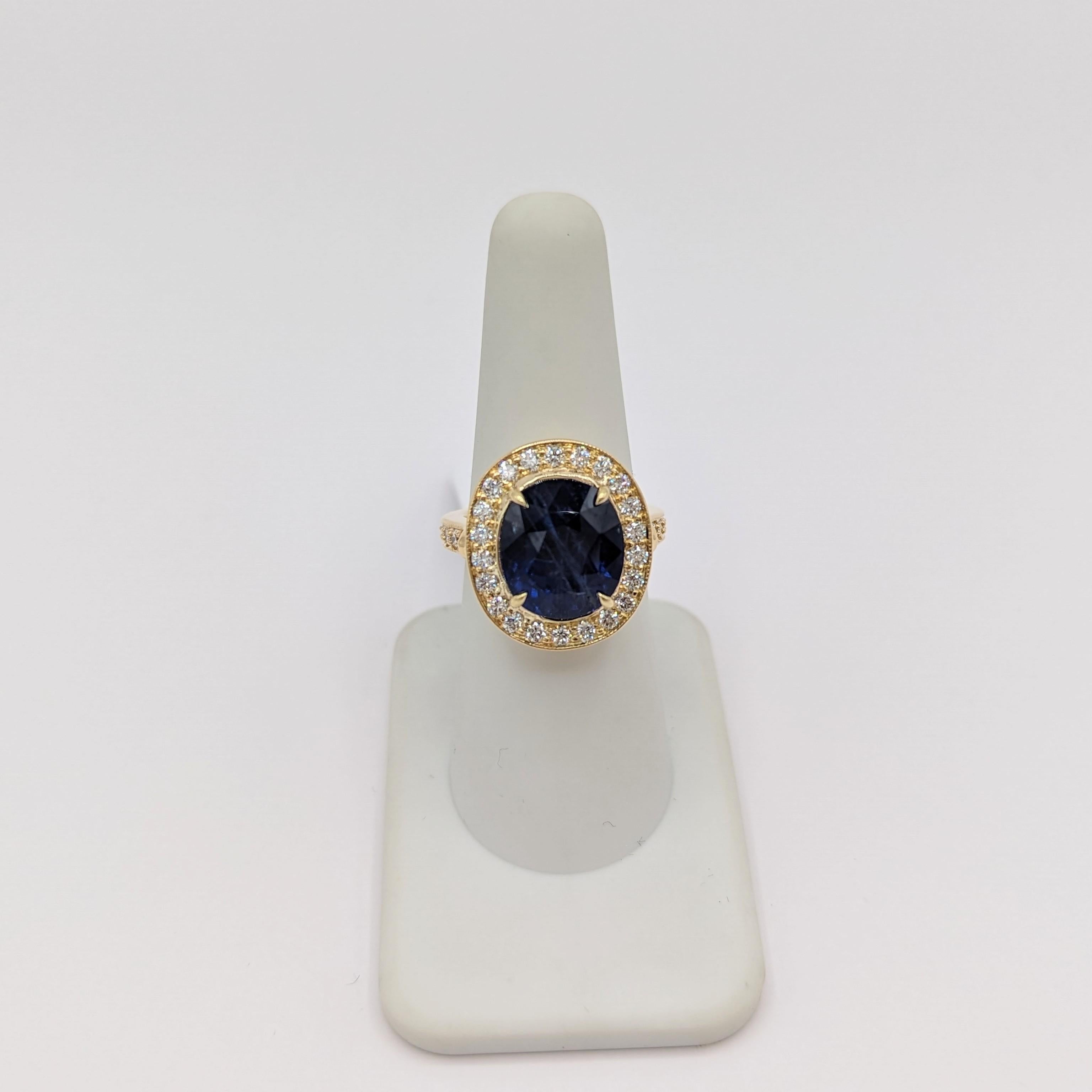 Oval Cut GIA Sri Lanka Blue Sapphire and White Diamond Cocktail Ring in 18k Gold For Sale