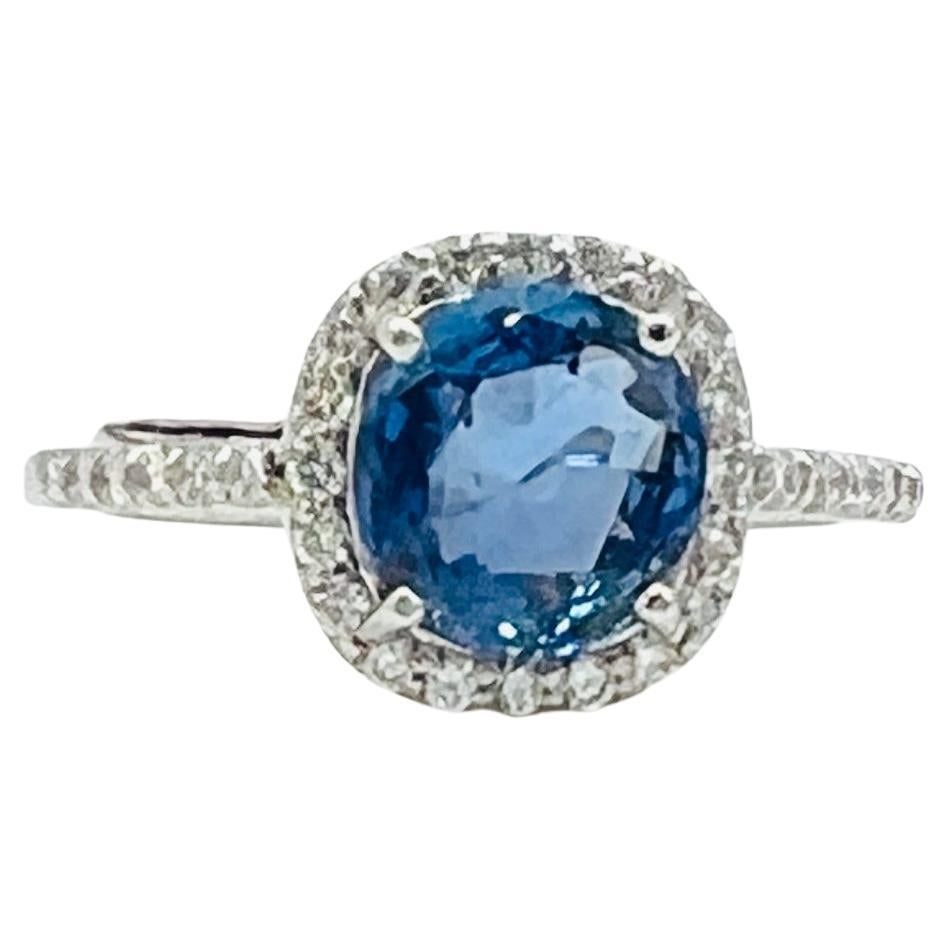 GIA Sri Lanka No Heat 1,87 ct Blauer Saphir Oval & Diamant-Ring in Platin im Angebot