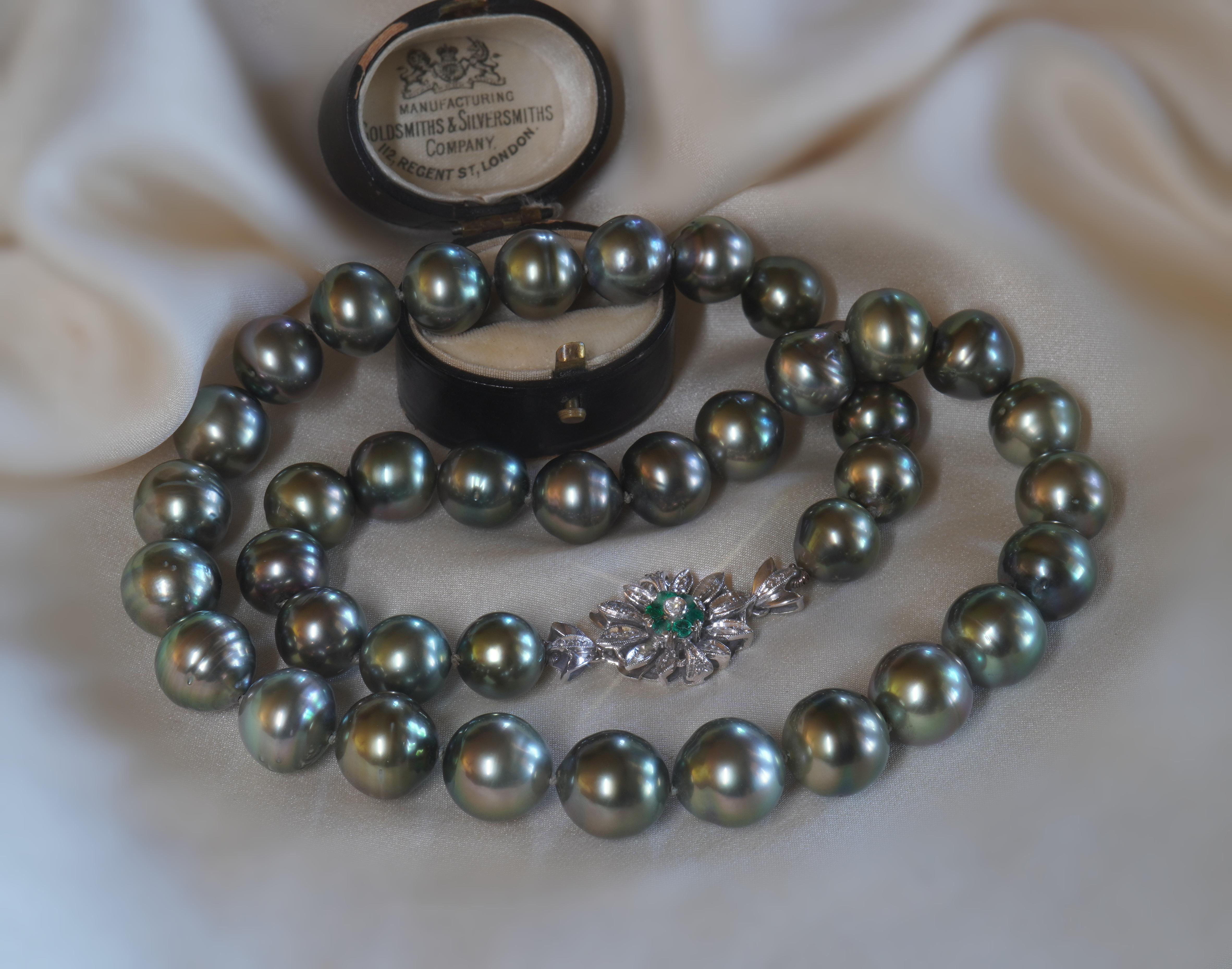 GIA Tahitian Pearl 18K Emerald Diamond Vintage Necklace Strand Fine Huge 11.5 MM en vente 6
