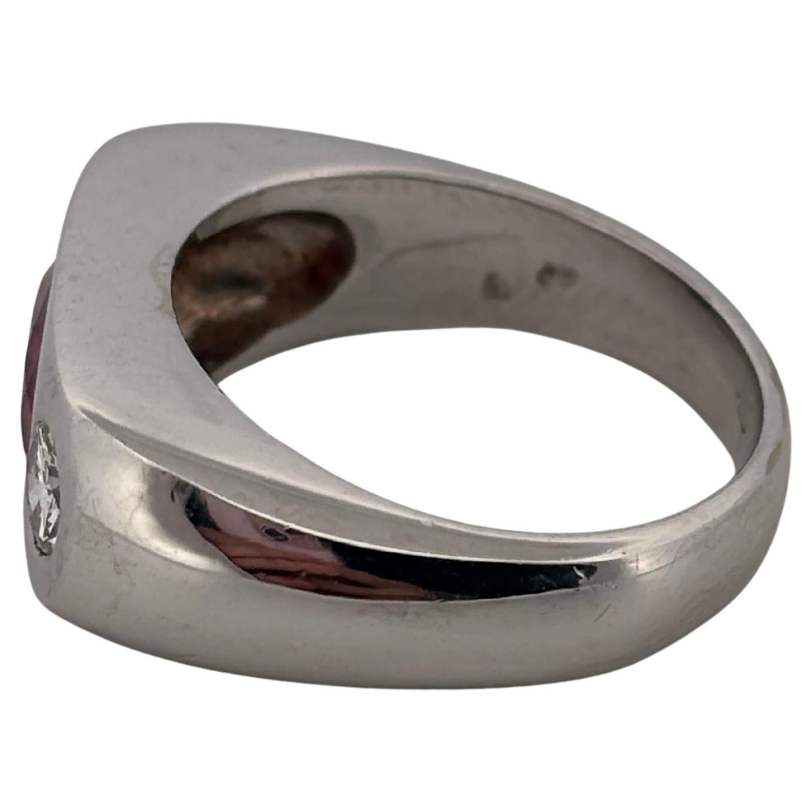 GIA Tailandia Siglo Medio 1,25ctw Rubí Oval 0,60ctw Diamante Redondo Oro Blanco 14K en venta 1
