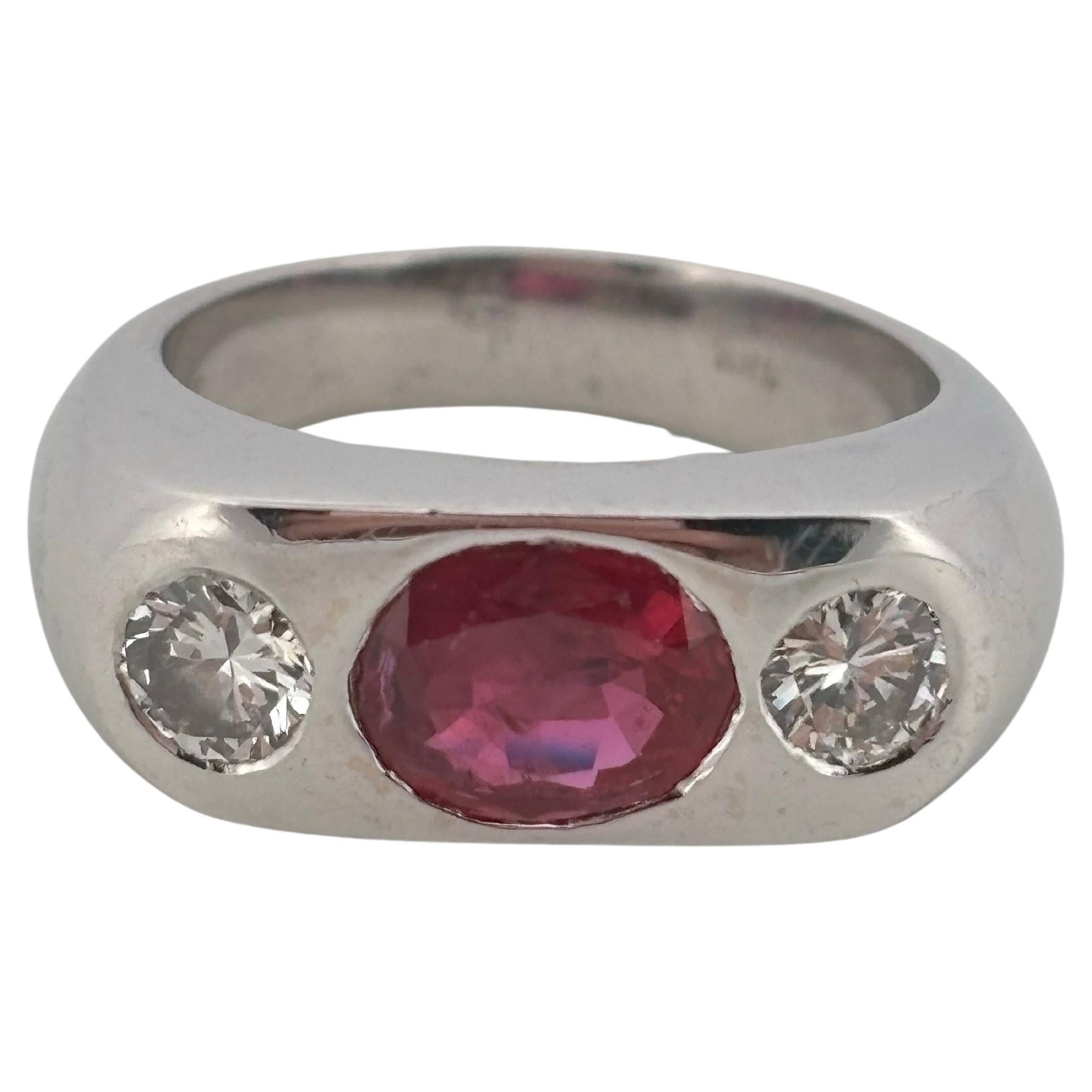 GIA Tailandia Siglo Medio 1,25ctw Rubí Oval 0,60ctw Diamante Redondo Oro Blanco 14K en venta