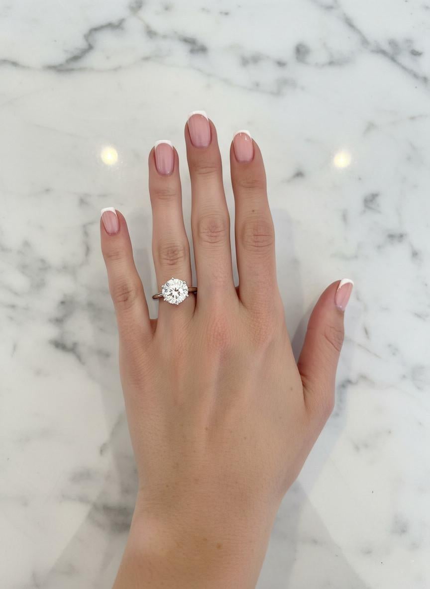 Contemporain Bague solitaire en platine avec diamant rond brillant certifiée GIA et Tiffany en vente