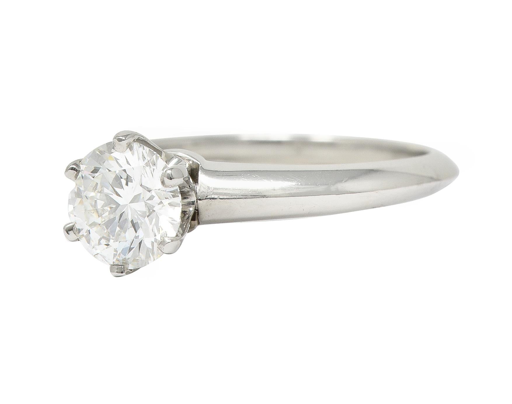 GIA Tiffany & Co. Contemporain  Bague de fiançailles en platine avec un diamant de 0,90 CTW en vente 1