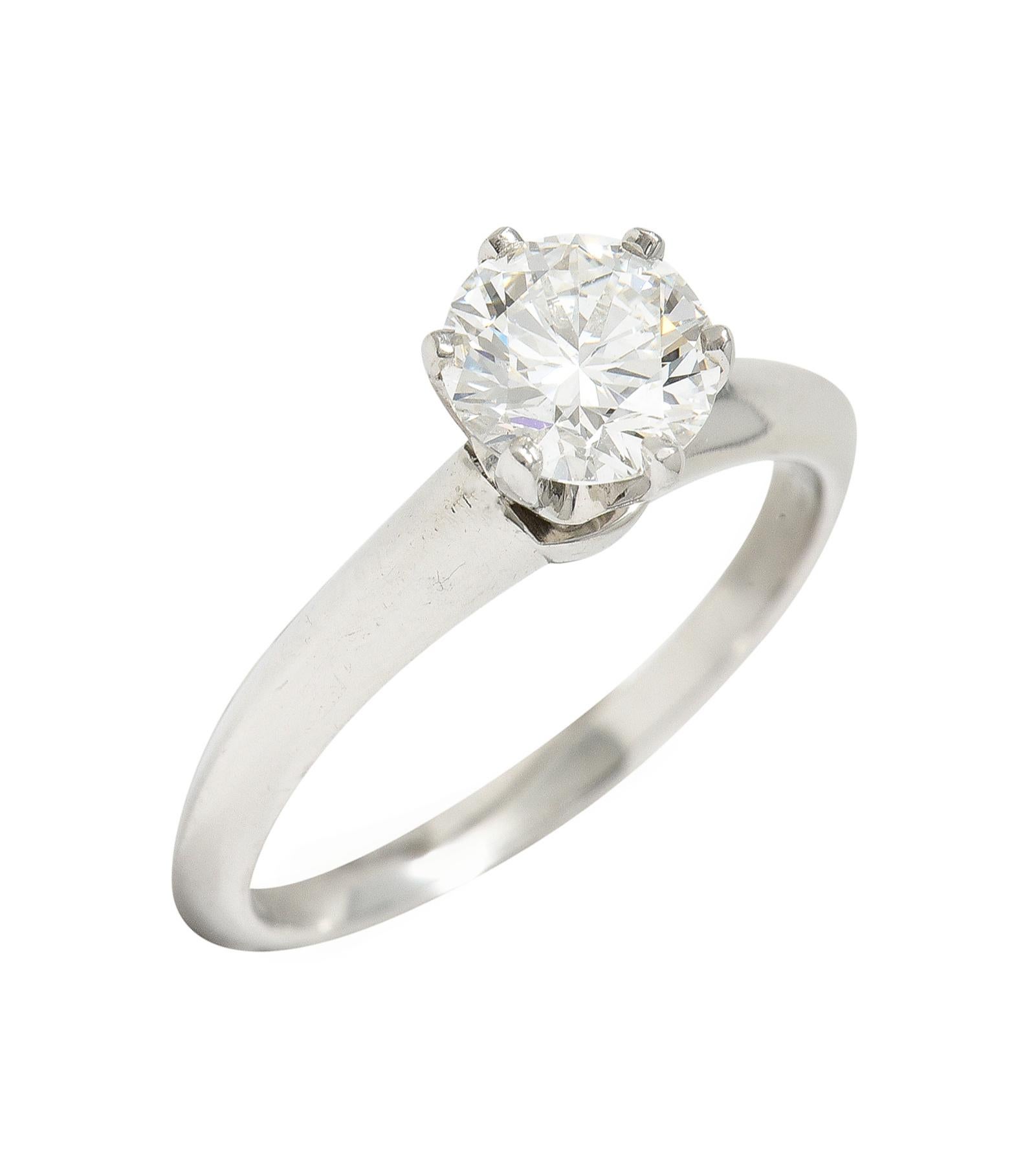 GIA Tiffany & Co. Contemporain  Bague de fiançailles en platine avec un diamant de 0,90 CTW en vente 3