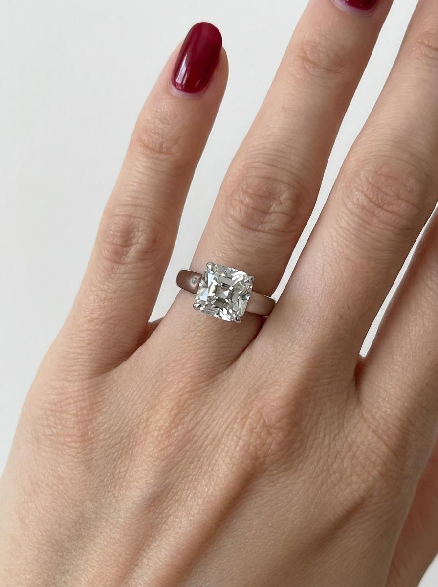 GIA Tiffany & Co. Anello Lucida con diamante in platino da 2,25 carati G-VS1 In condizioni ottime in vendita a Chicago, IL