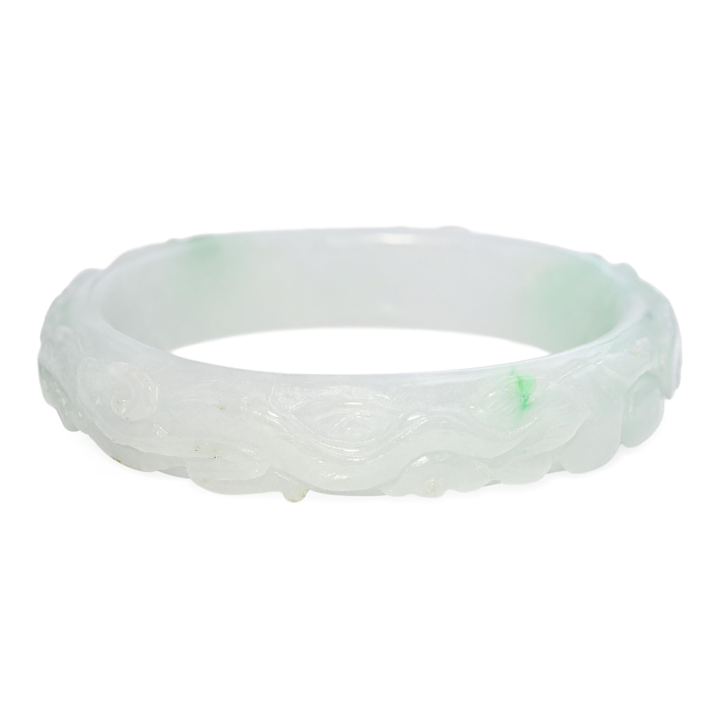 GIA Translucent Variegated Light Gray & Green Carved Jadeite Bangle Bracelet In Good Condition For Sale In New York, NY