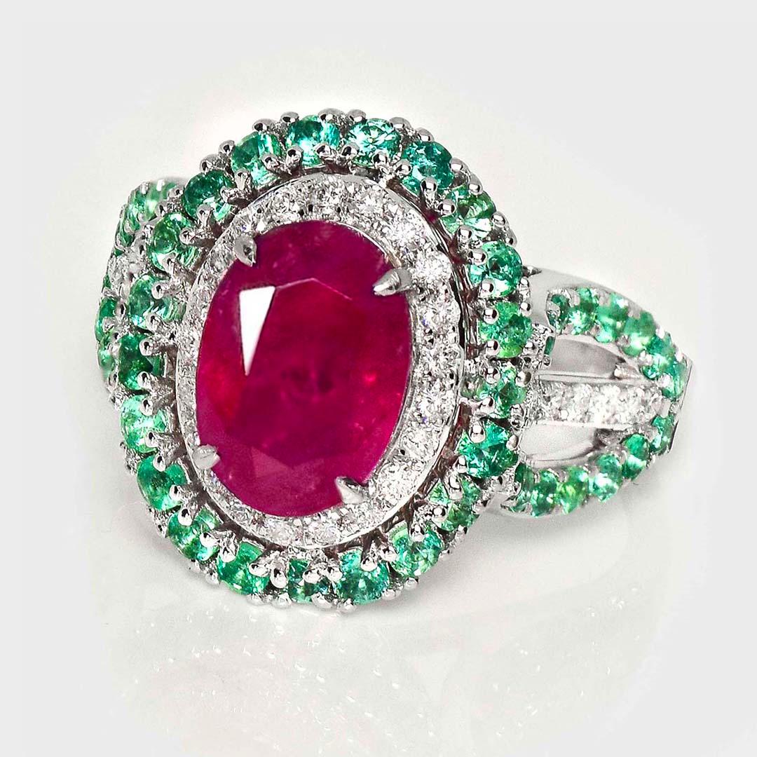 GIA Anillo de compromiso de oro de 18 quilates sin calentar de 3,00 quilates de rubí de sangre de paloma de Afganistán Corte oval en venta