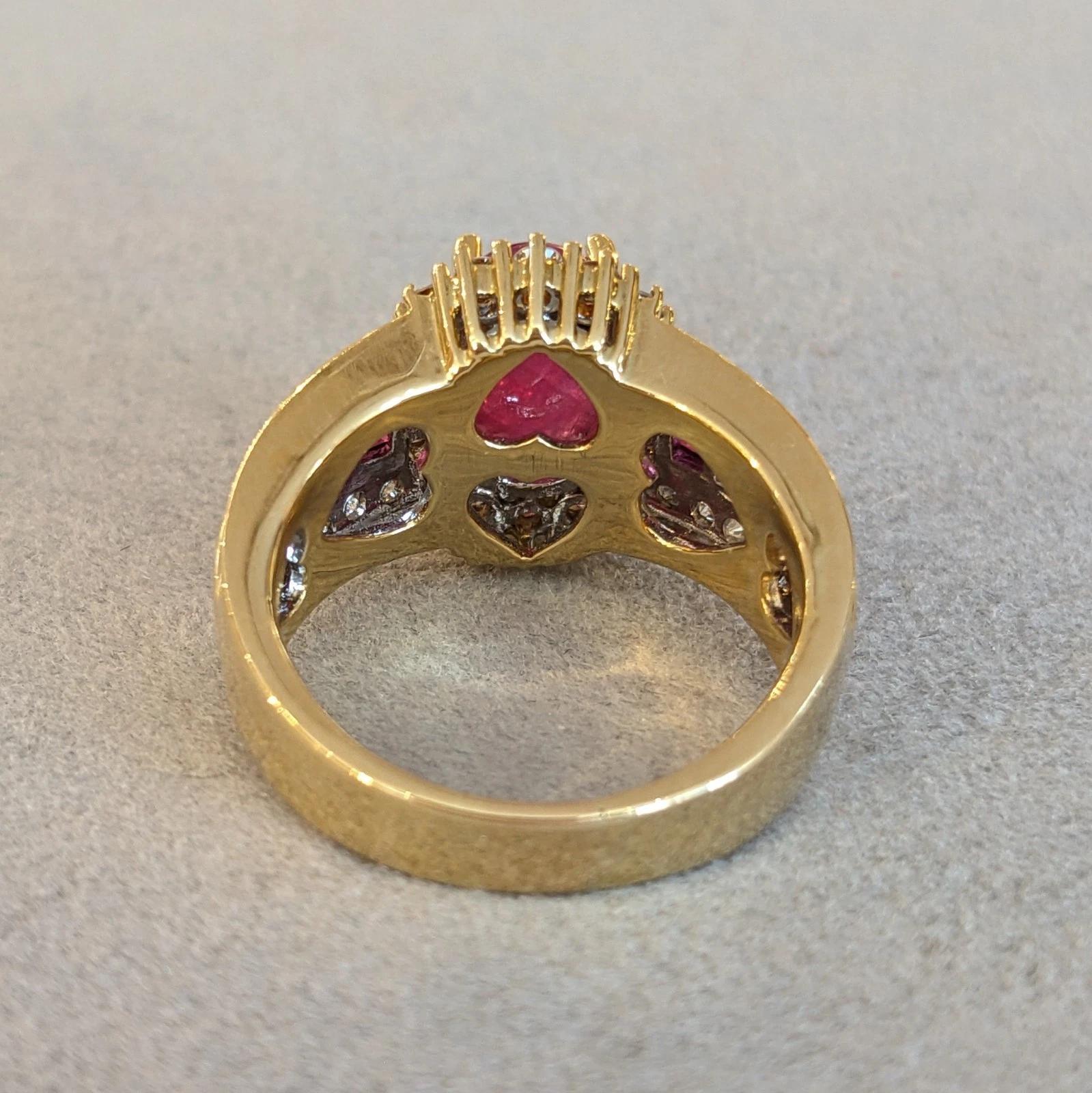 Bague en or jaune 18 carats non chauffée avec rubis cabochon de 3,64 carats et diamants, certifiée GIA en vente 1
