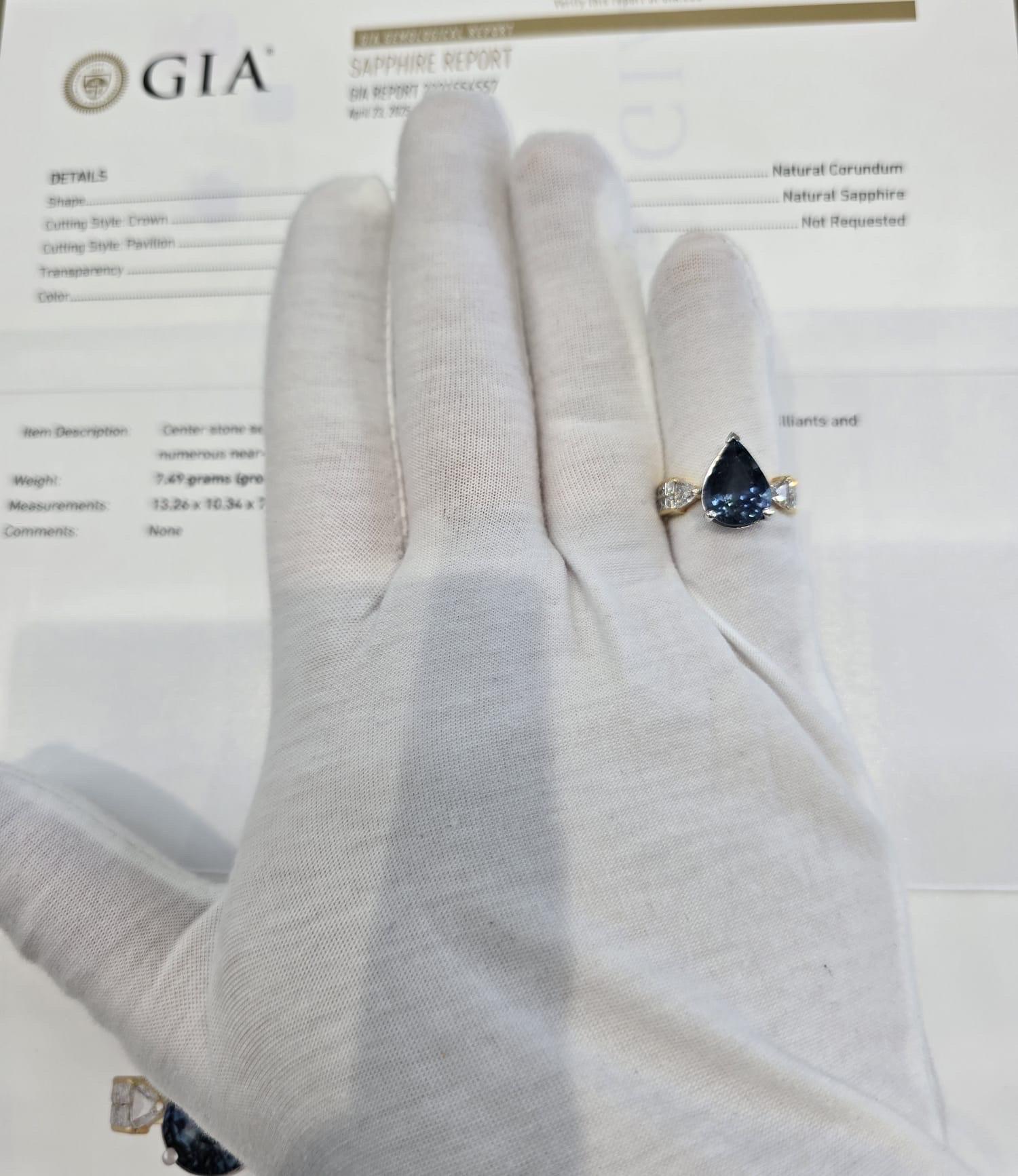 Taille poire Bague en or bicolore 18 carats avec saphir bleu-vert non chauffé GIA et diamant en vente
