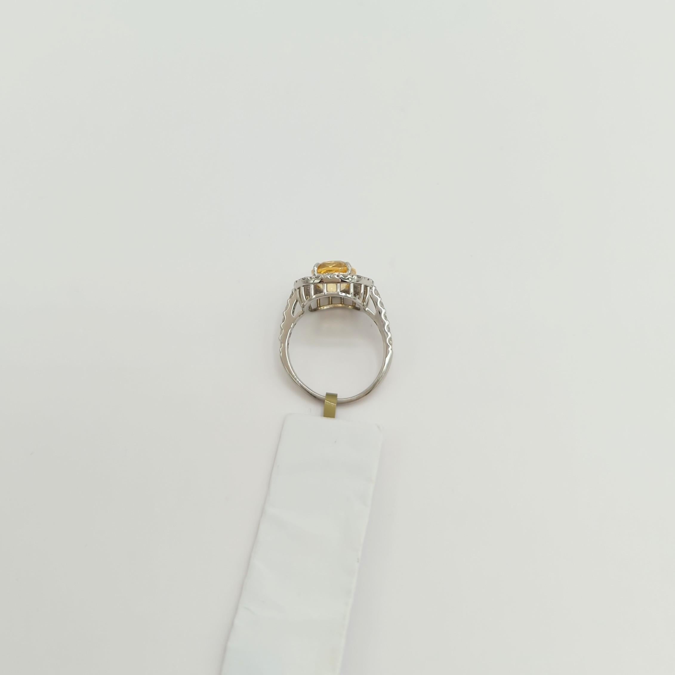 GIA-Cocktailring aus Platin mit unerhitztem orange-gelbem Saphir und weißem Diamant 2