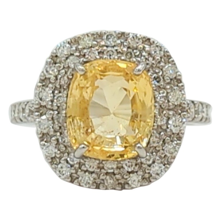 GIA-Cocktailring aus Platin mit unerhitztem orange-gelbem Saphir und weißem Diamant