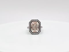 GIA Anillo de zafiro naranja muy claro sin calentar y diamante de 18 quilates y rodio negro