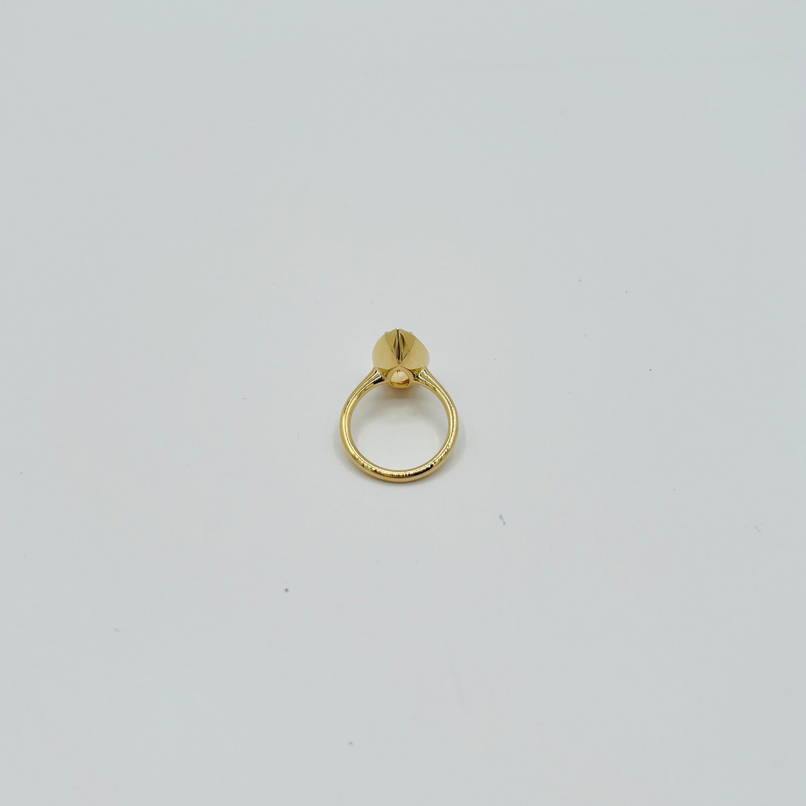 GIA Unbeheizter gelber Saphir Cocktailring in Birnenform aus 18 Karat Gelbgold für Damen oder Herren im Angebot