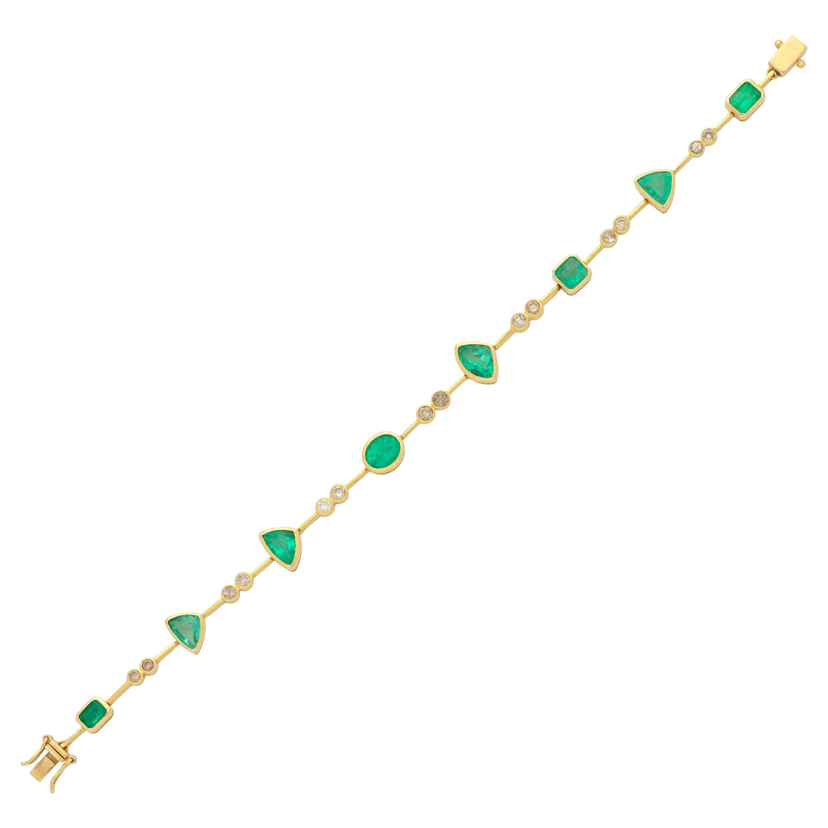 GIA Unique Vintage Columbian Emerald Bezel Set Link Bracelet - 18K Yellow Gold