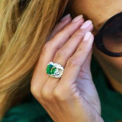 GIA Cert. 5,49 Smeraldo di platino Anello in oro giallo Diamanti bianchi F/VVS Anello