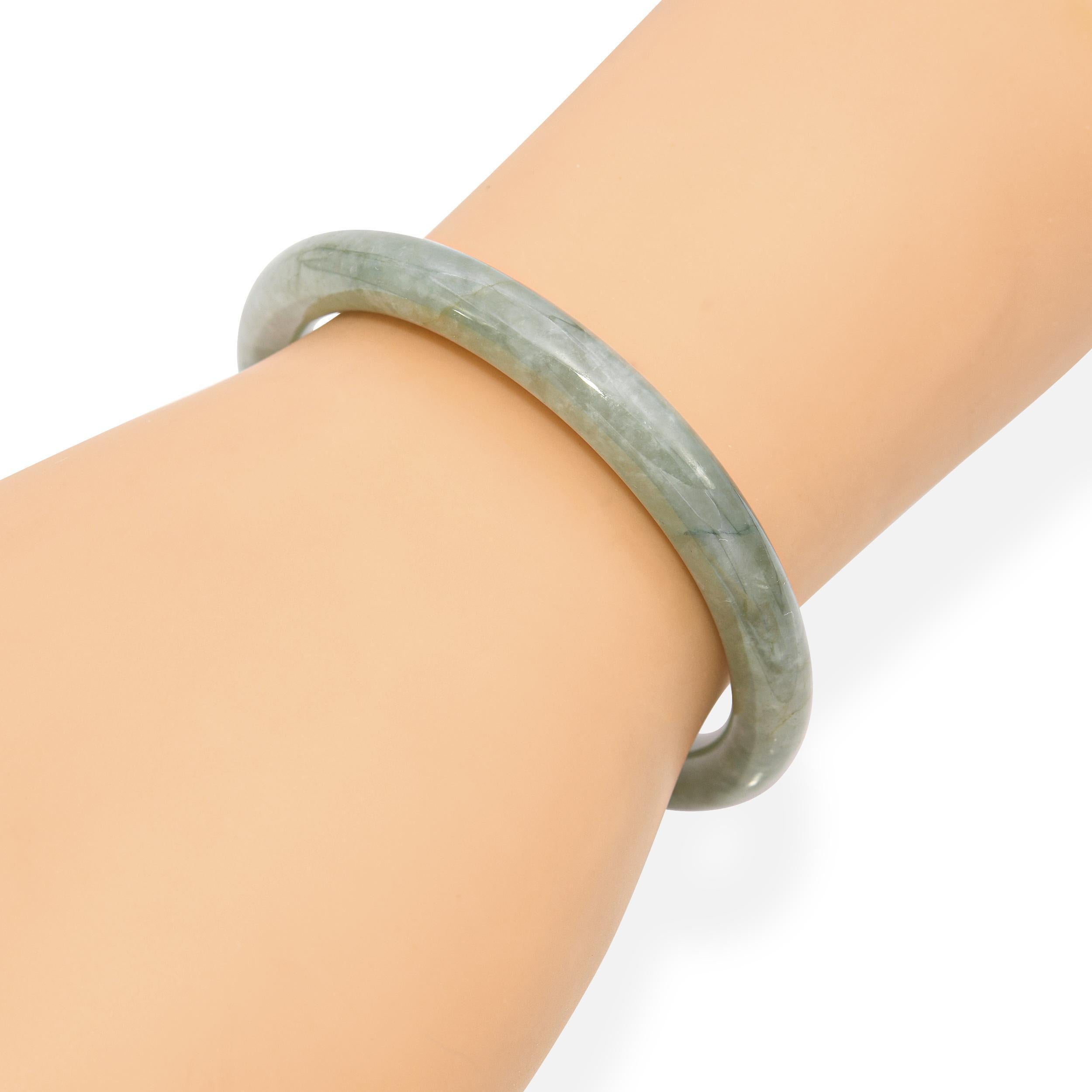 GIA Vintage 24.88ct Translucent Grade A Green Jadeite Jade Bangle Bracelet Sin cortar en venta