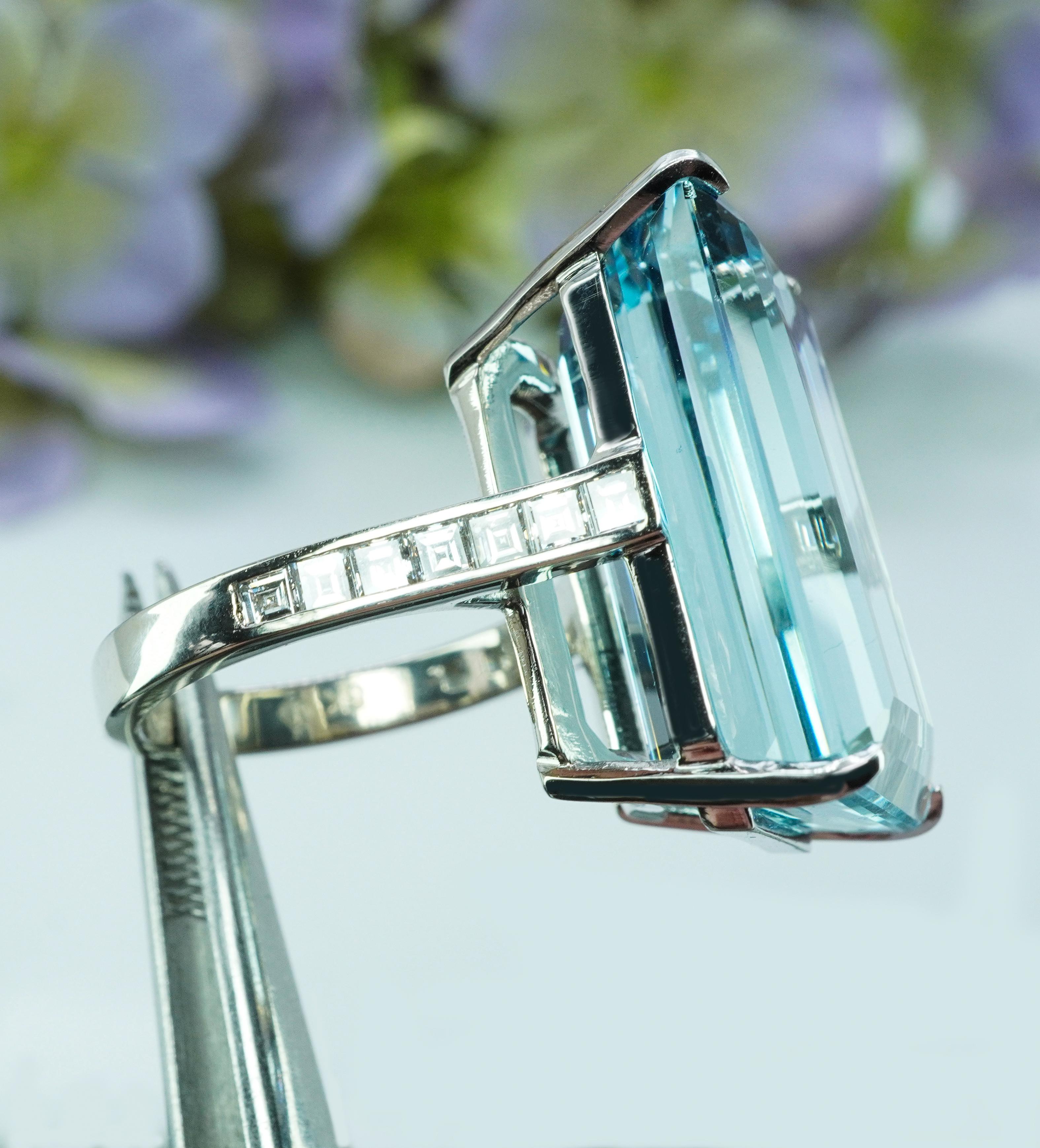 GIA Vintage 30ct Aquamarine Asscher Diamond Ring 18K White Gold Estate Jewelry For Sale 3