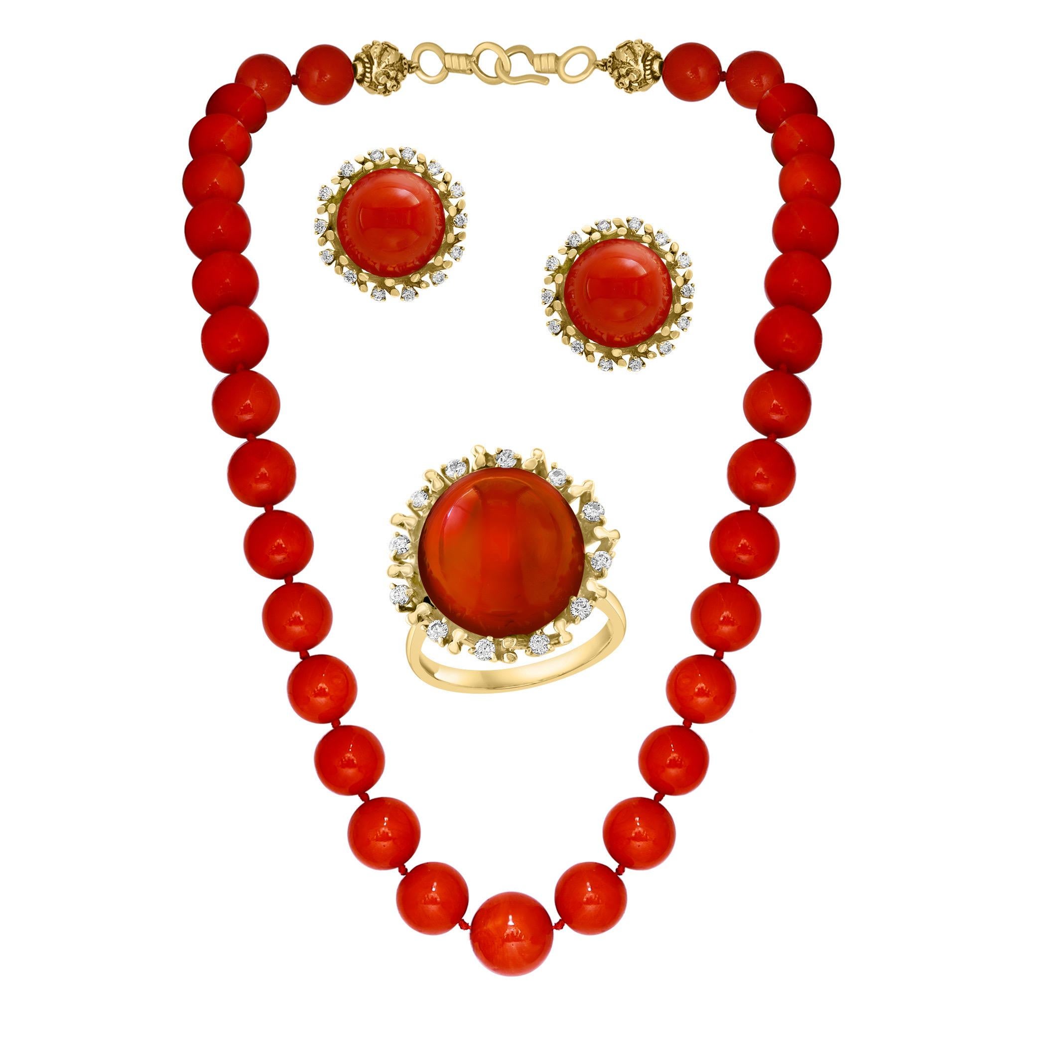 Women's GIA Vintage Natural Red Coral  Necklace 14-18MM, 18 KY Gold, Estate Fine Jewelry