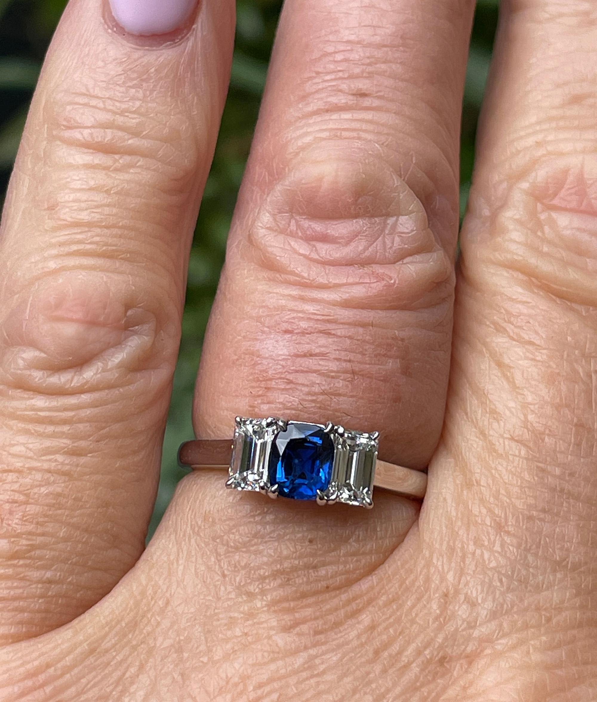 GIA Vintage TIFFANY & Co 1.75ctw No-Heat Blue Sapphire and Diamond Platinum Ring 9