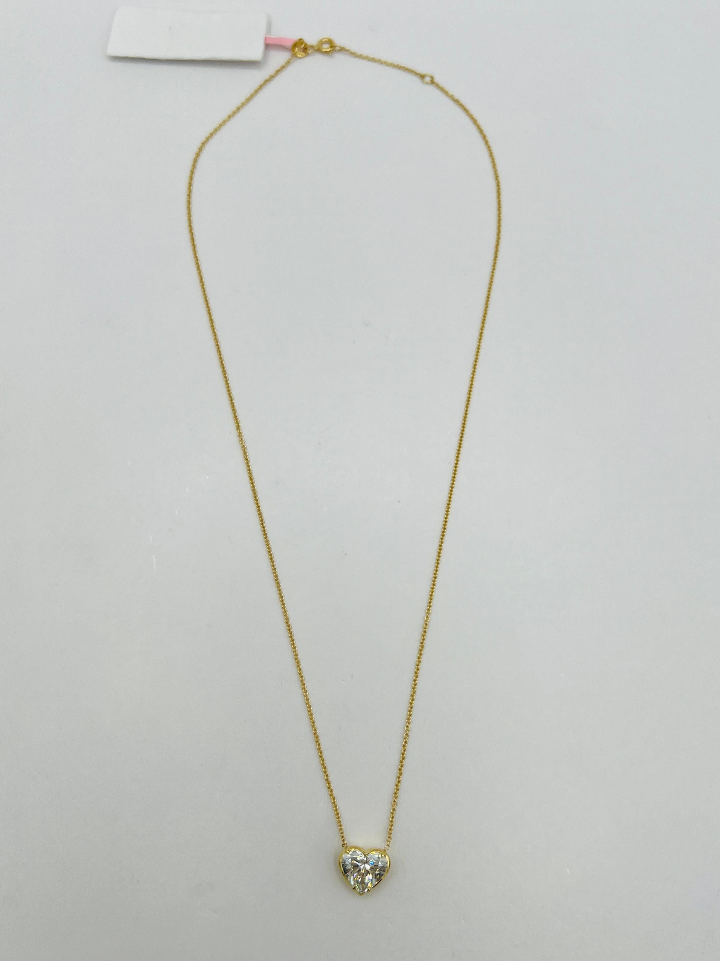 GIA White Diamond 3 Carat Heart Pendant Necklace in 18K Yellow Gold In New Condition In Los Angeles, CA