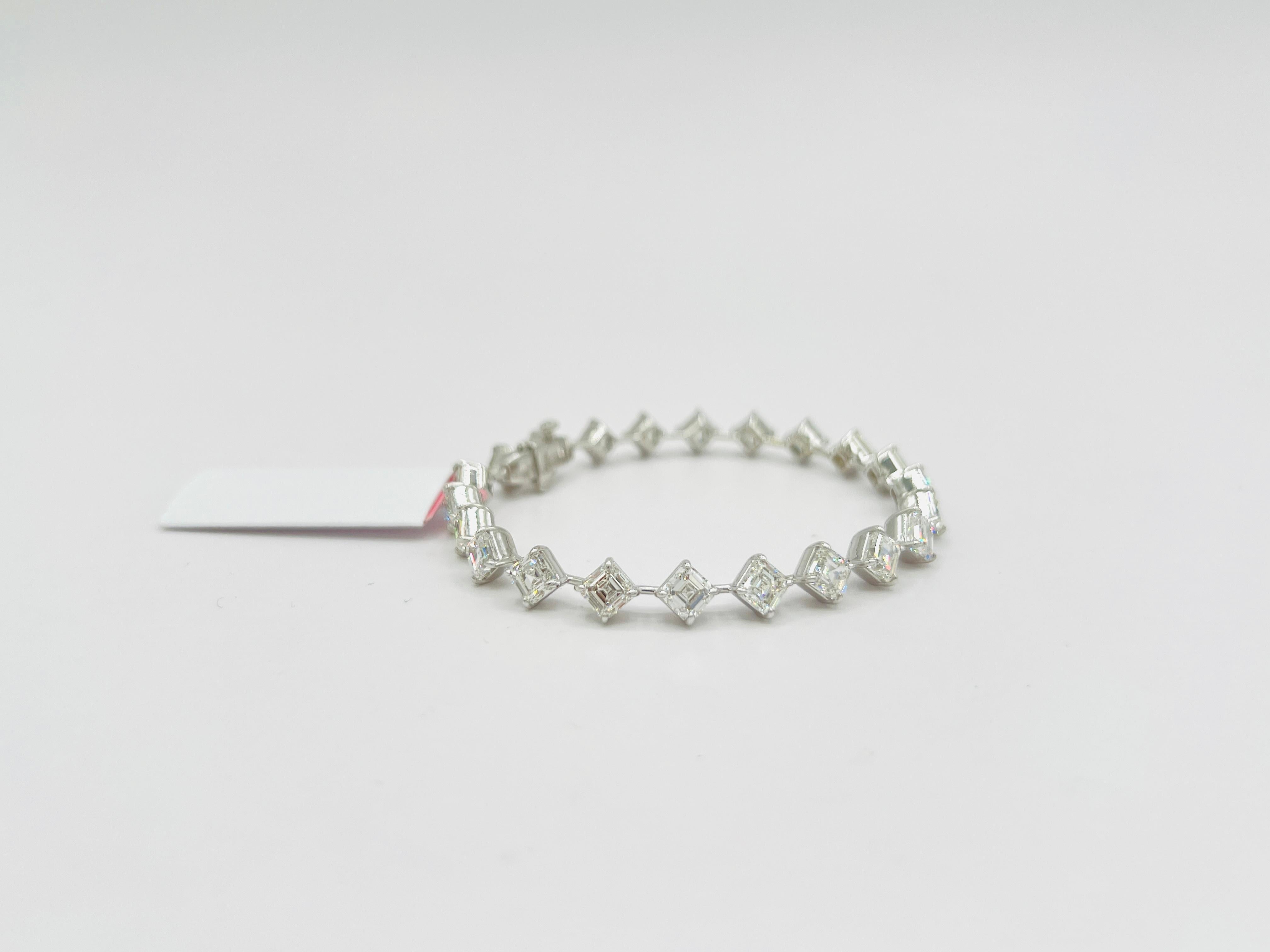 GIA White Diamond Asscher Cut 0.70 Carats Each Bracelet in 18K White Gold For Sale 1