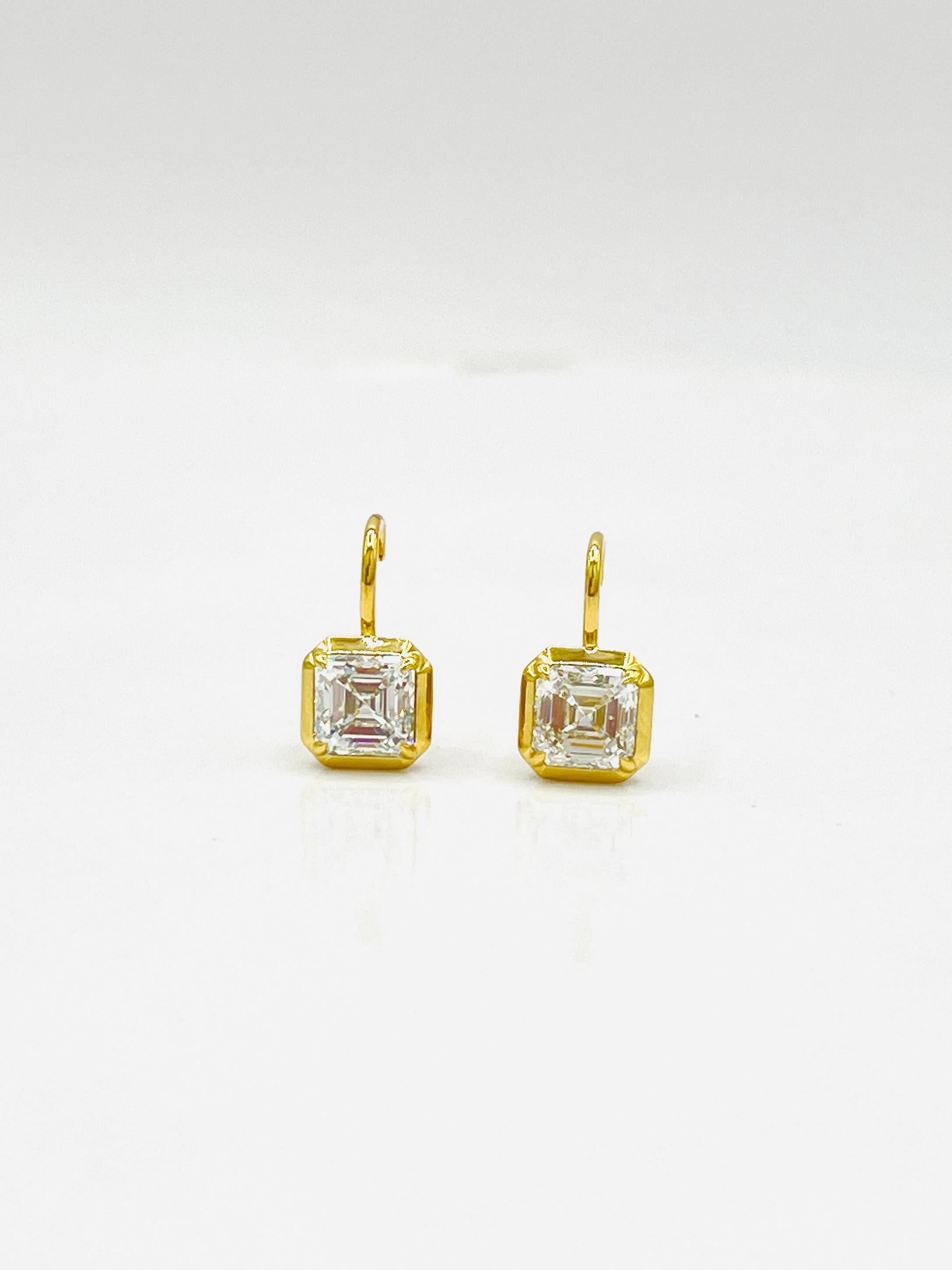Boucles d'oreilles pendantes en or jaune 18 carats, diamant blanc GIA taille Asscher en vente 2