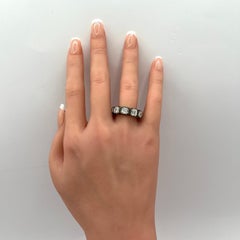 GIA Weißer Diamant Asscher Eternity Band Ring in Schwarz Rhodium & 18K Gelb