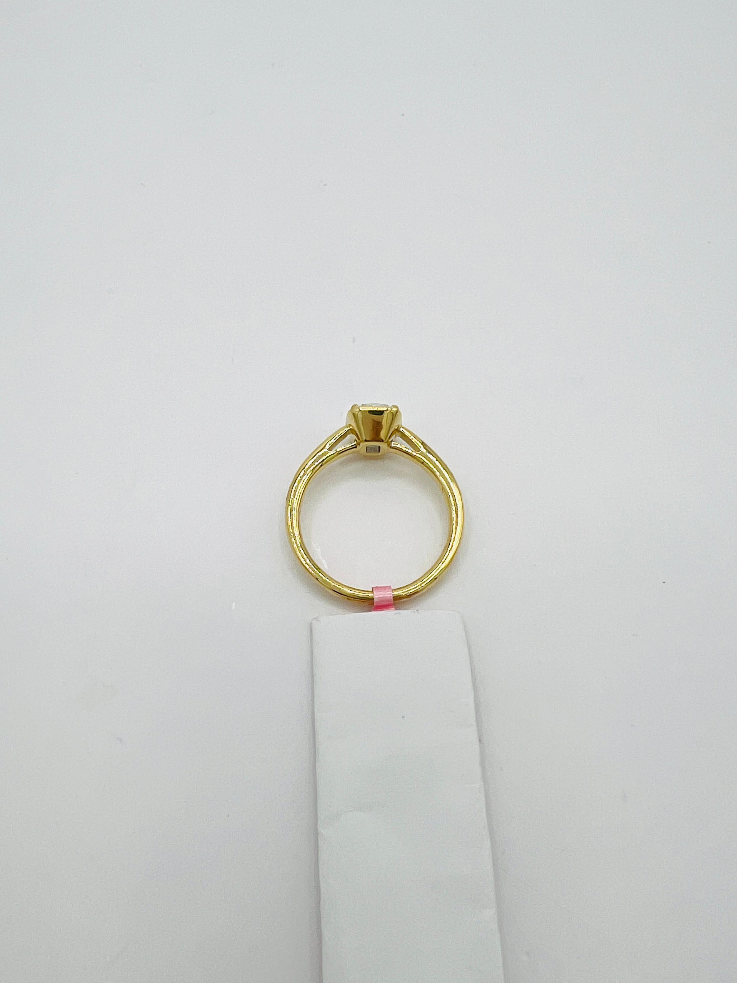 Bague solitaire coussin de 1,50 carat en or jaune 18 carats avec diamants blancs certifiés GIA en vente 2
