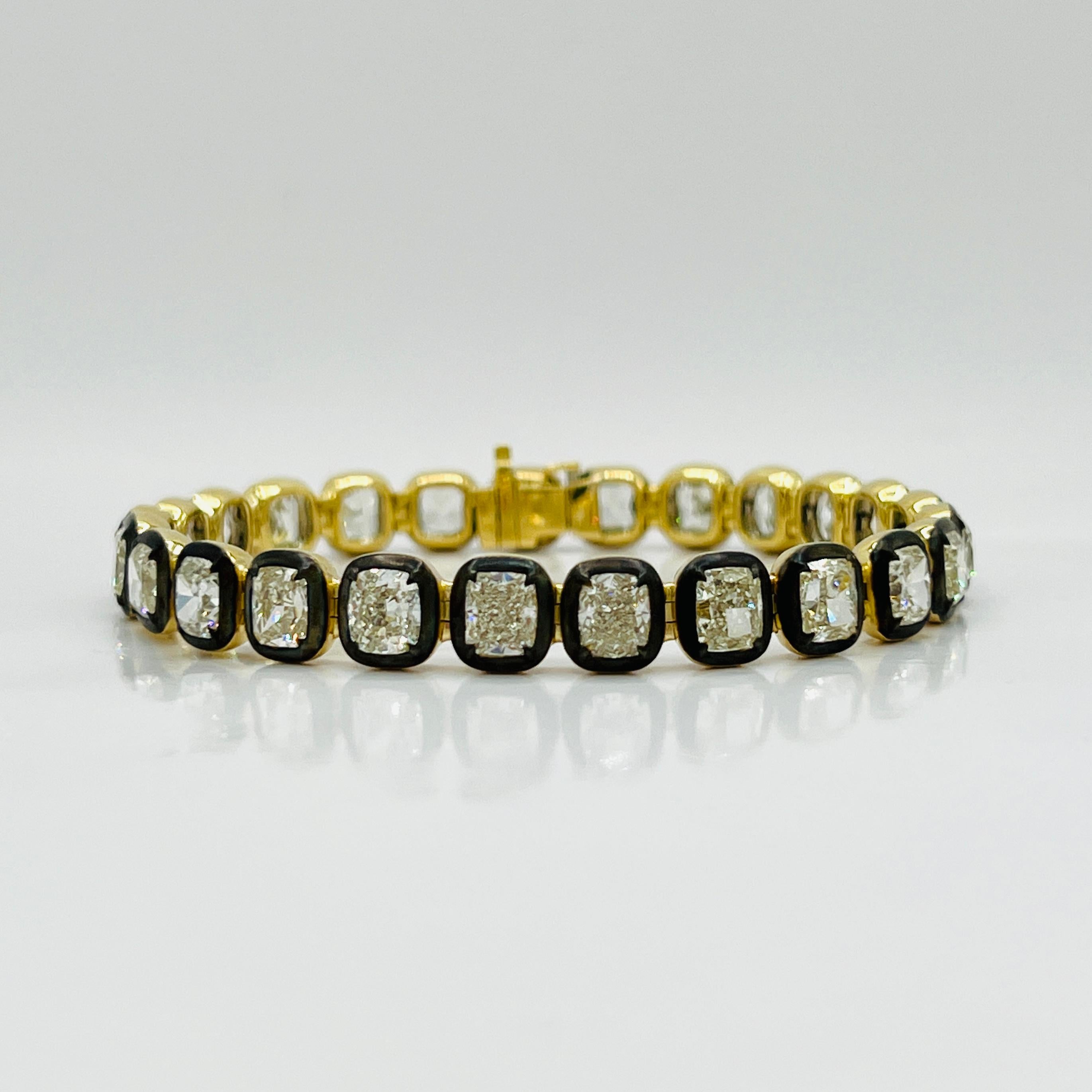 GIA Weißes Diamant-Kissenarmband mit Kissenschliff aus schwarzem Rhodium und 18 Karat Gelbgold 3