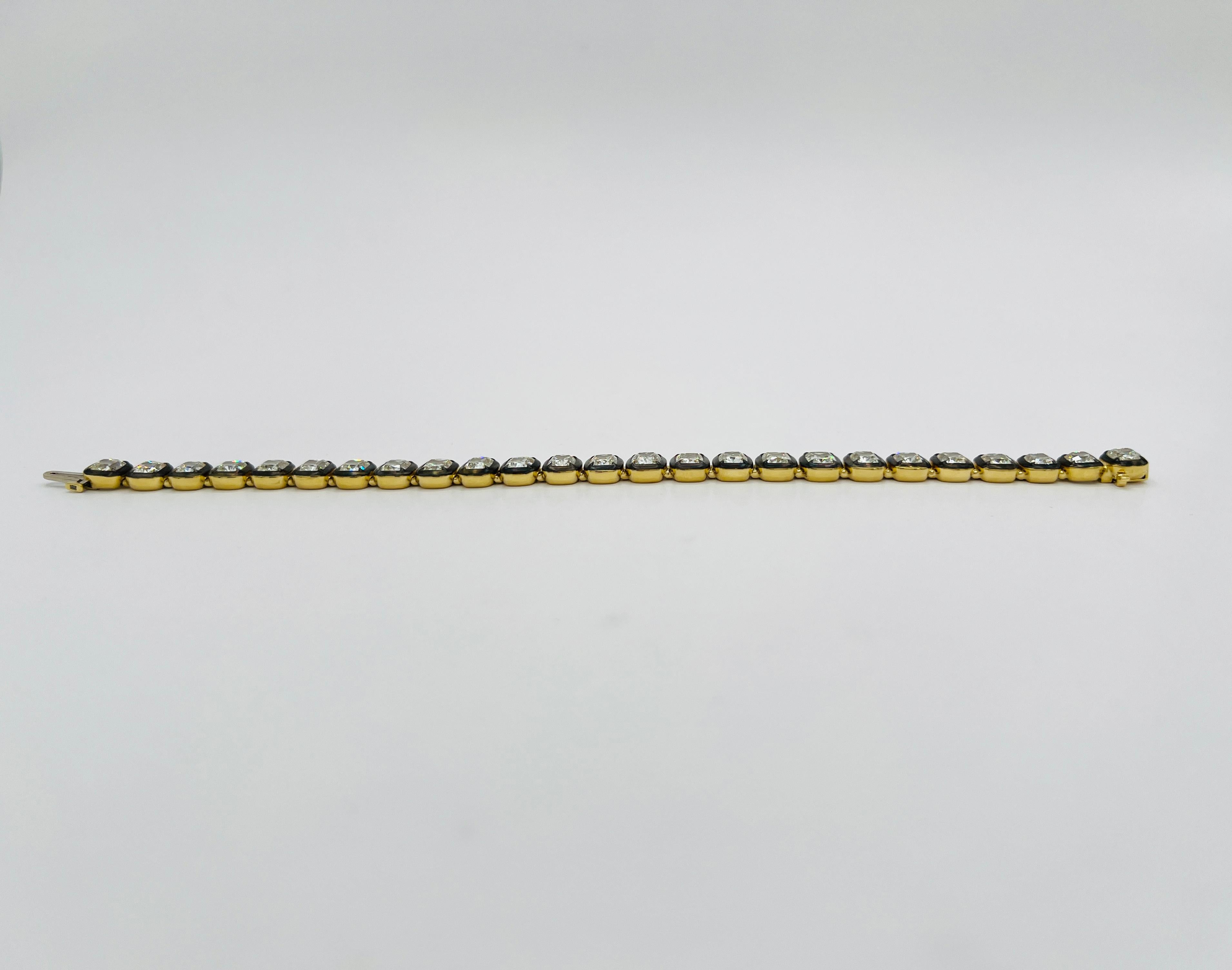 GIA Weißes Diamant-Kissenarmband mit Kissenschliff aus schwarzem Rhodium und 18 Karat Gelbgold 5