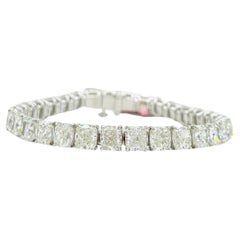 Pulsera de tenis con cojín de diamantes blancos GIA en oro blanco de 18 quilates