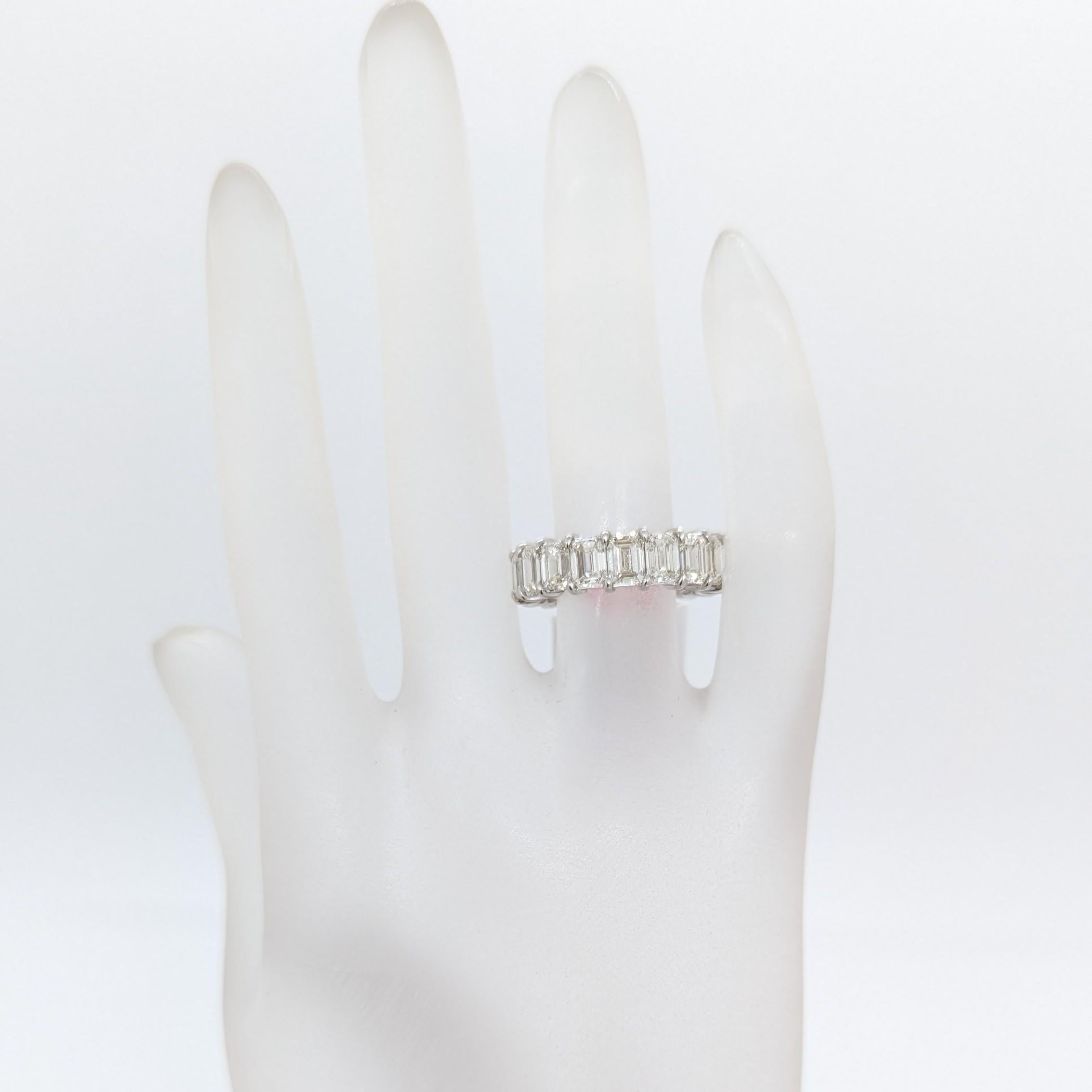 GIA White Diamond Emerald Cut Eternity Band Ring in 18K White Gold In New Condition For Sale In Los Angeles, CA