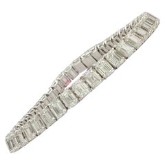 GIA-Tennisarmband aus 18 Karat Weißgold mit weißen Diamanten im Smaragdschliff