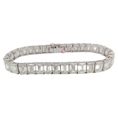 Bracelet de tennis en platine avec diamant blanc GIA taille émeraude