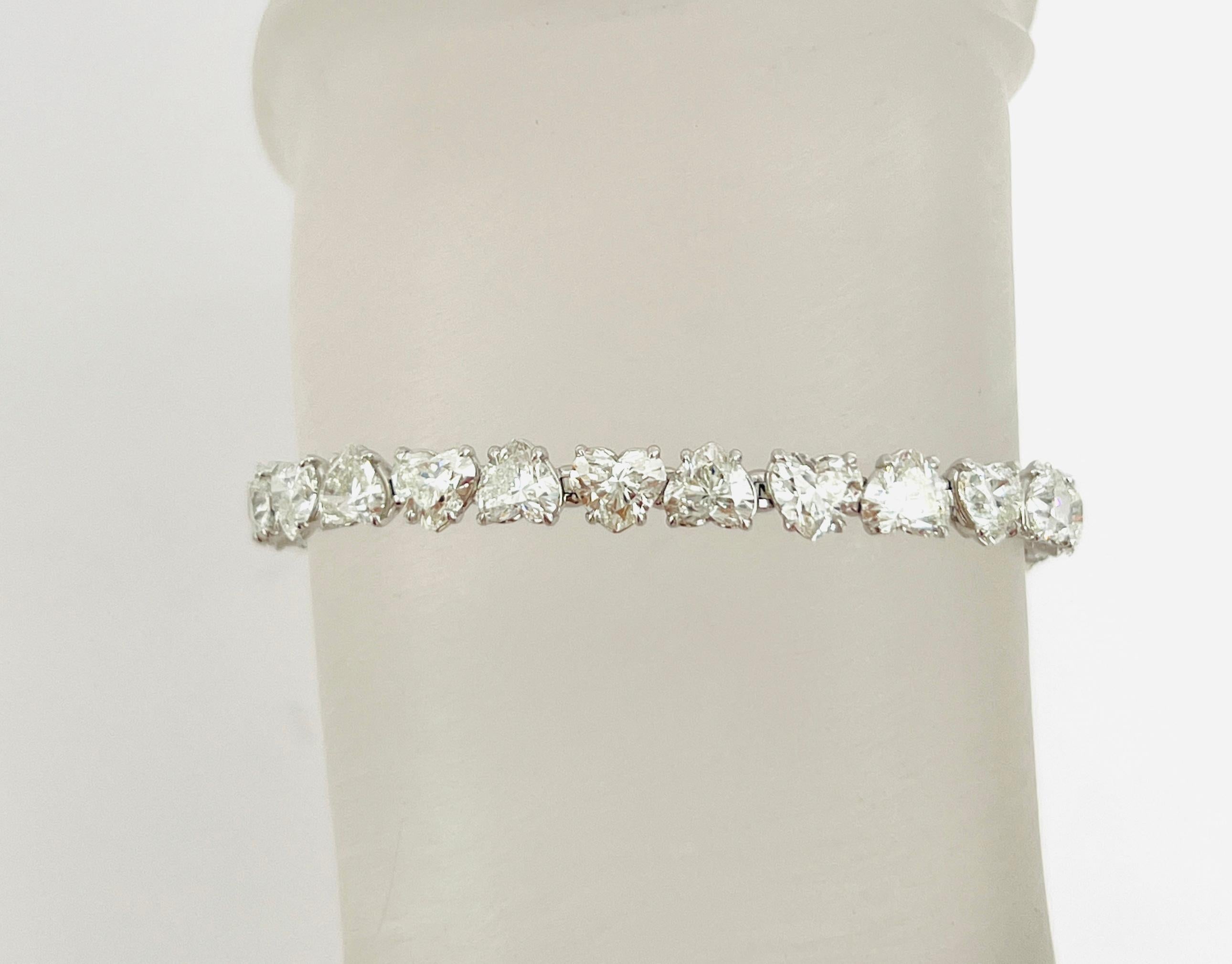 GIA White Diamond Heart Shape 0.50 Carat Each Tennis Bracelet in 18K White Gold For Sale 1
