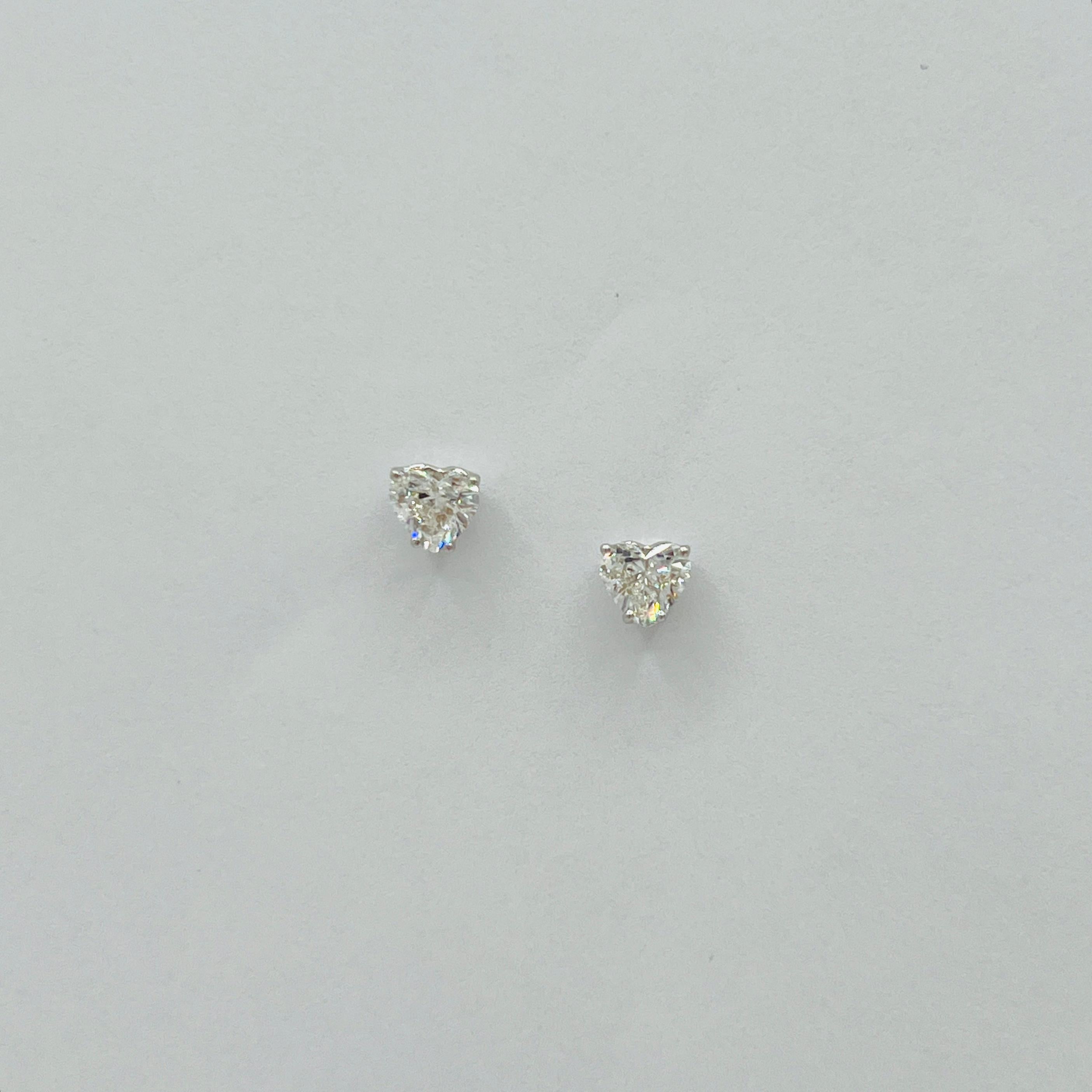 Orecchini a cuore con diamante bianco GIA in oro bianco 18K in vendita 1