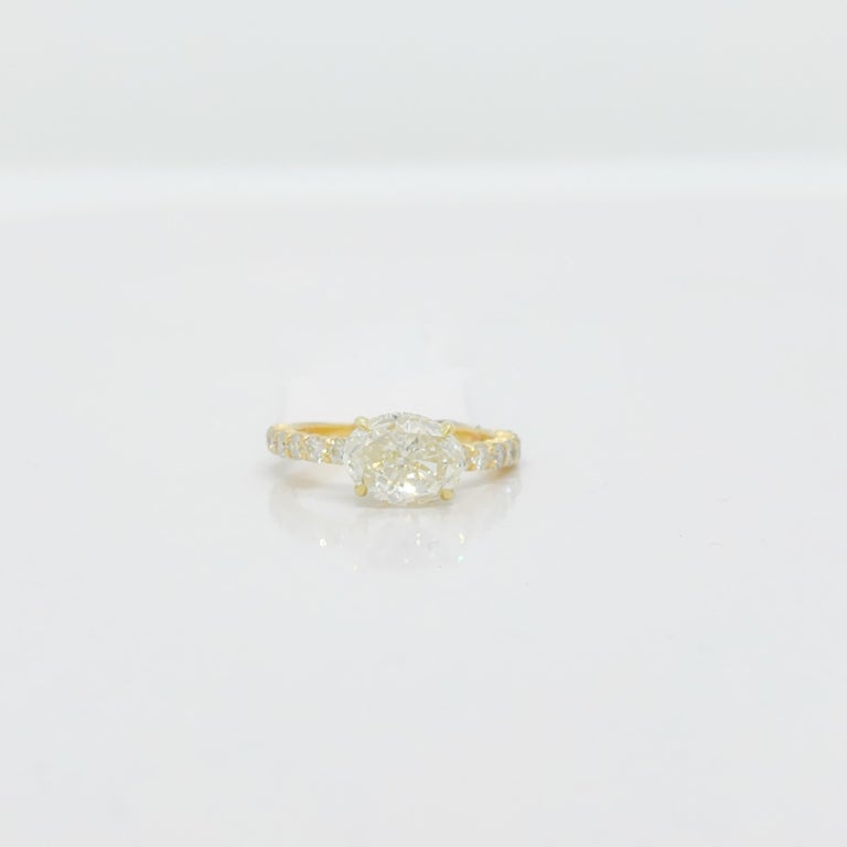 GIA White Diamond Oval and Round Ring in 18k Yellow Gold For Sale at ...