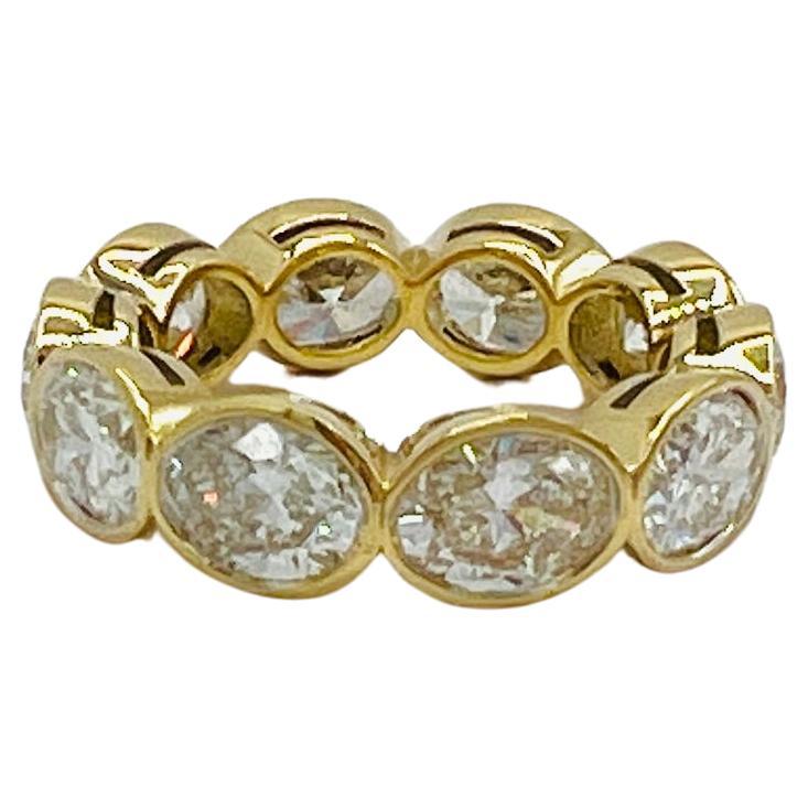 GIA Anillo de Diamante Blanco Ovalado de Oro Amarillo de 18 quilates con Banda de Eternidad Este-Oeste