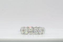 Bague d'éternité en or blanc 18 carats, diamant blanc GIA ovale d'une demi carat chacun