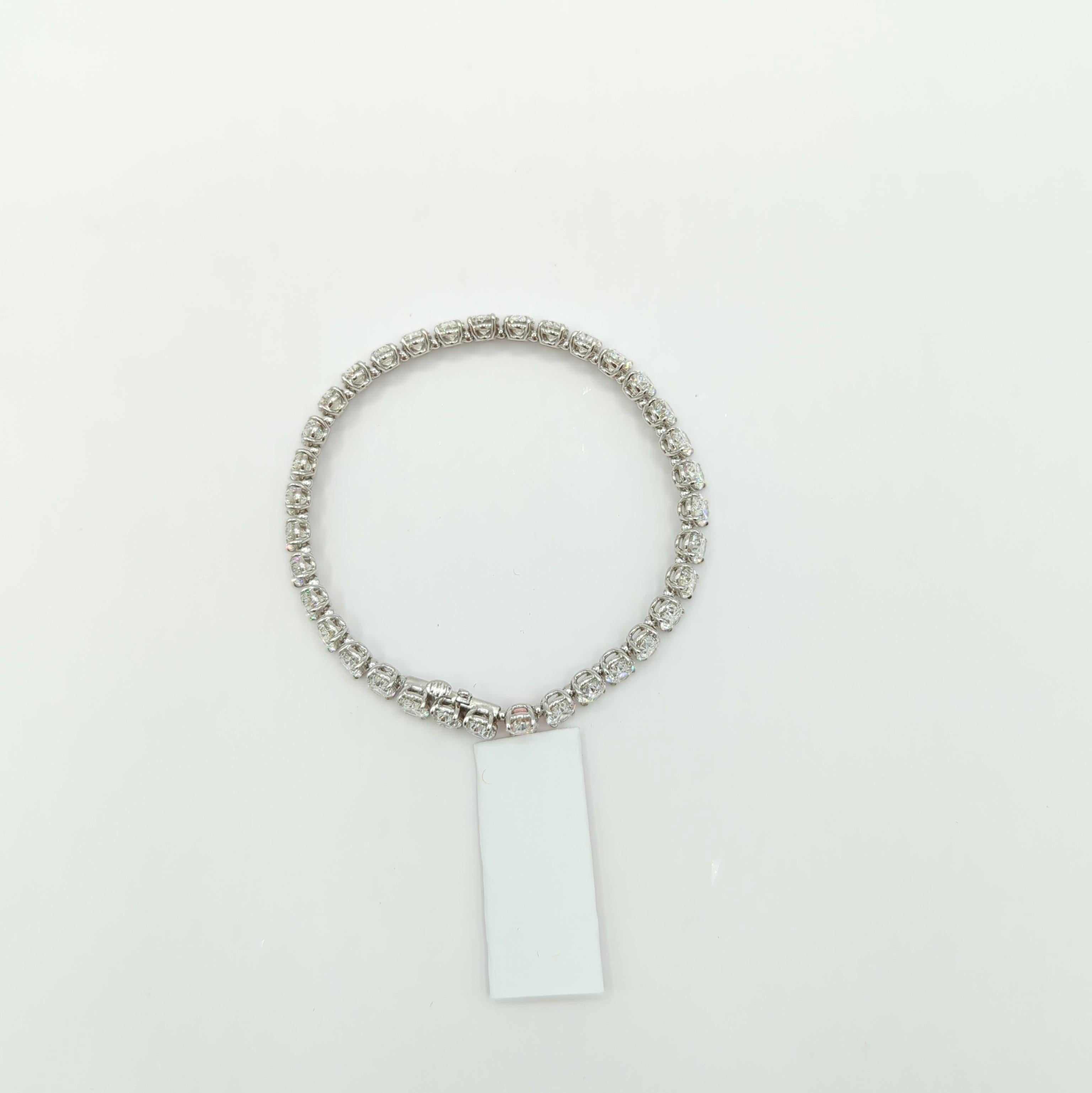 Bracelet tennis ovale en or blanc 18 carats avec diamants blancs certifiés GIA en vente 3