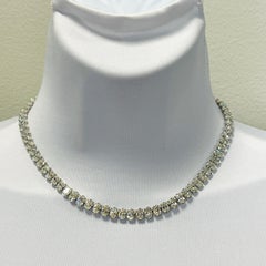Collier tennis ovale en or blanc 18 carats avec diamants blancs certifiés GIA