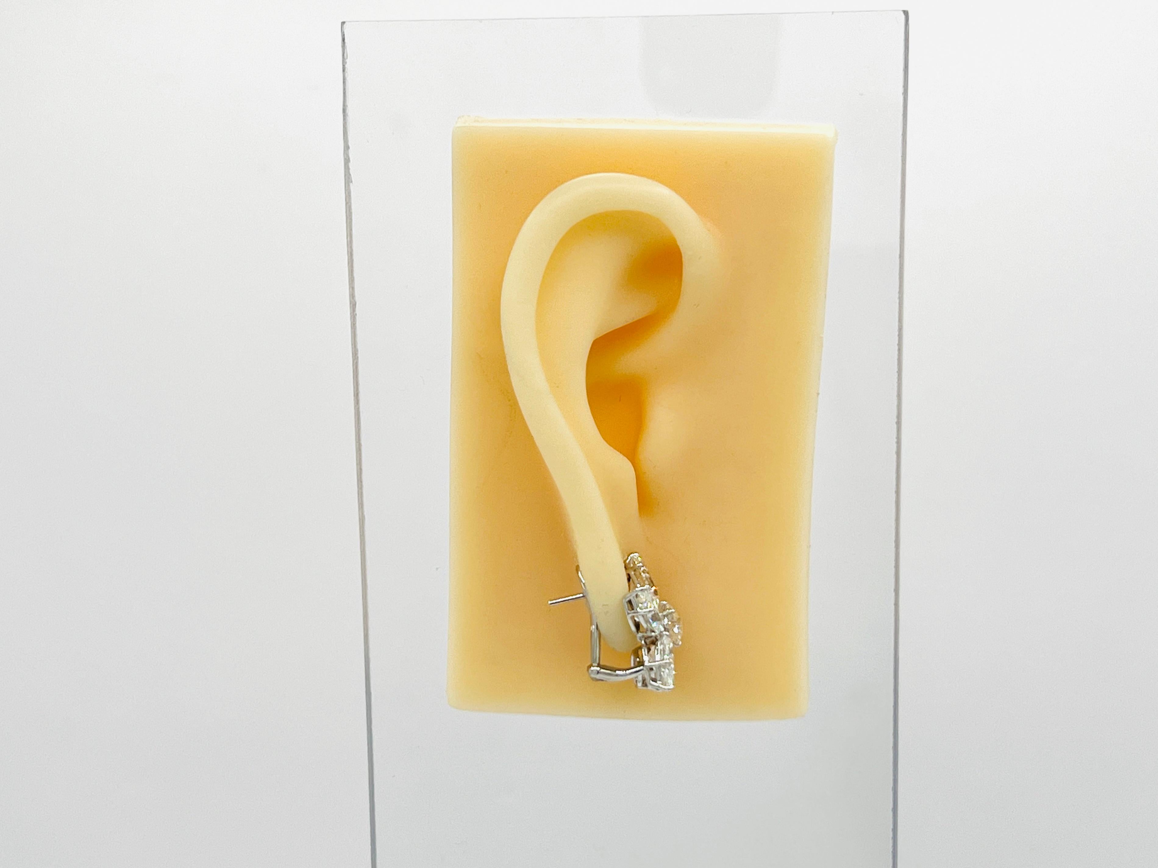 Taille poire Boucles d'oreilles en or blanc GIA diamant blanc poire 0.90-1 carat chacune Whiting en vente